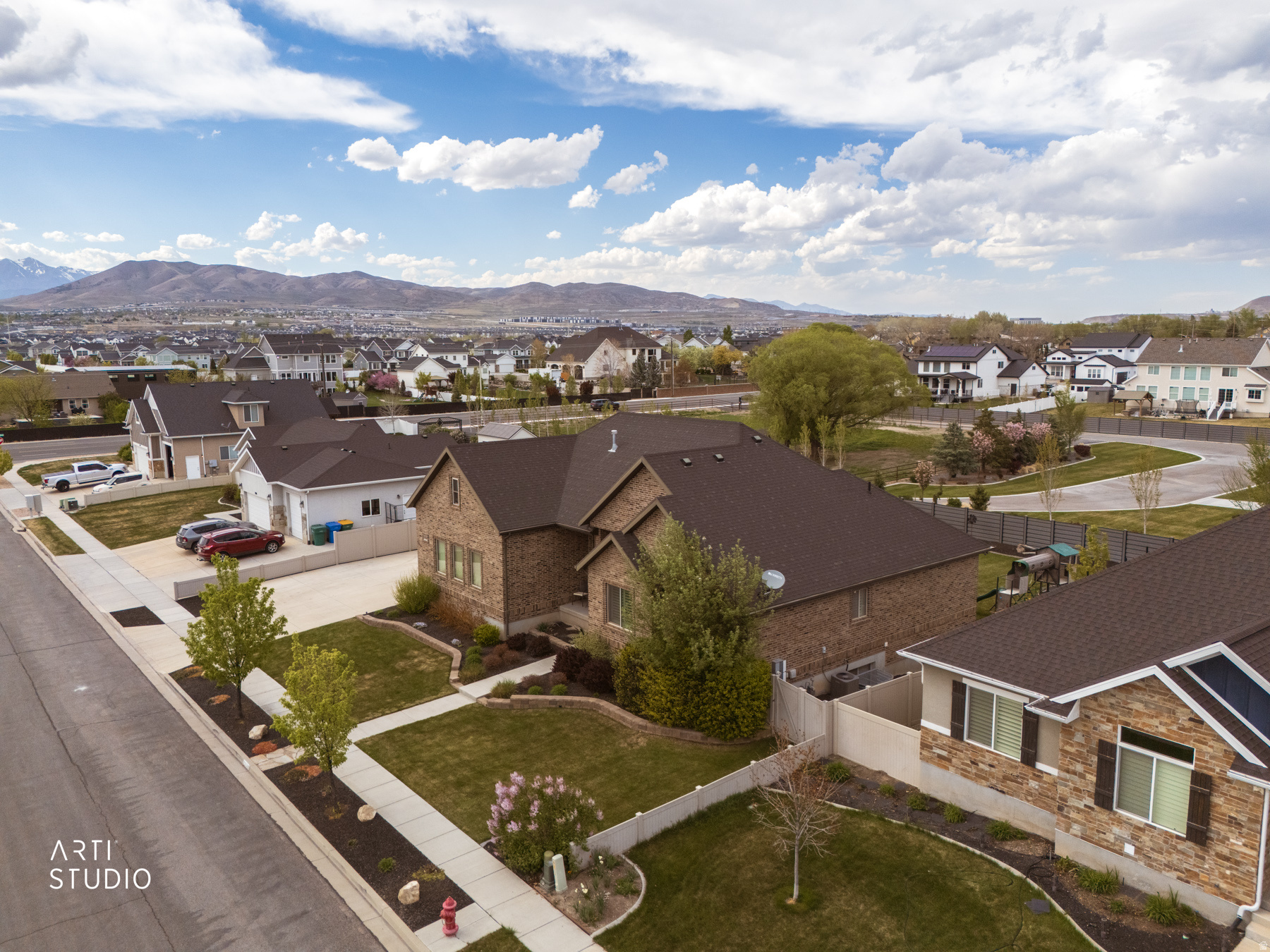 IRON FLATS - Residential