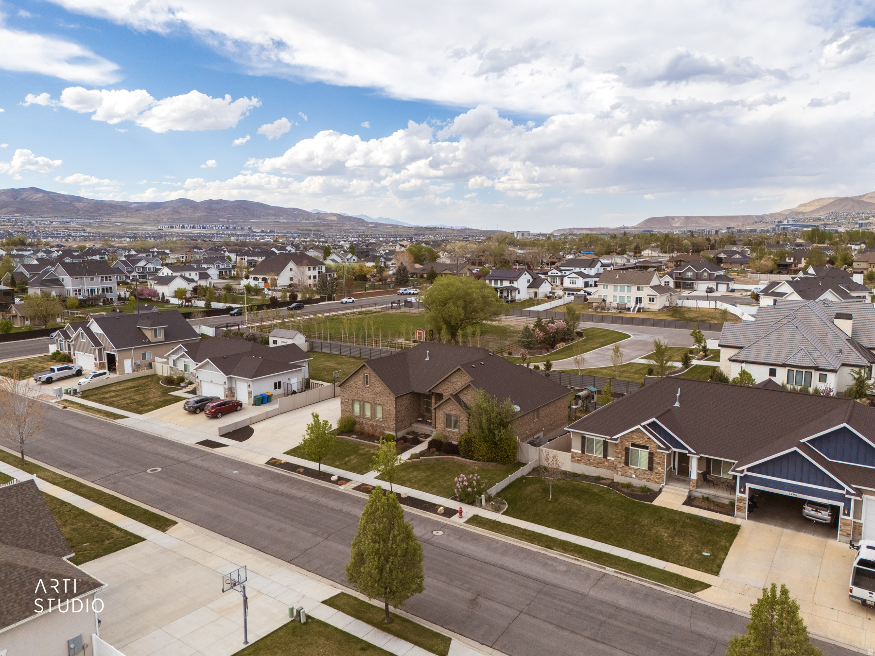 IRON FLATS - Residential