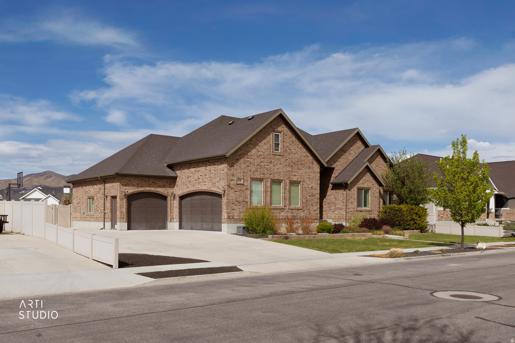 IRON FLATS - Residential