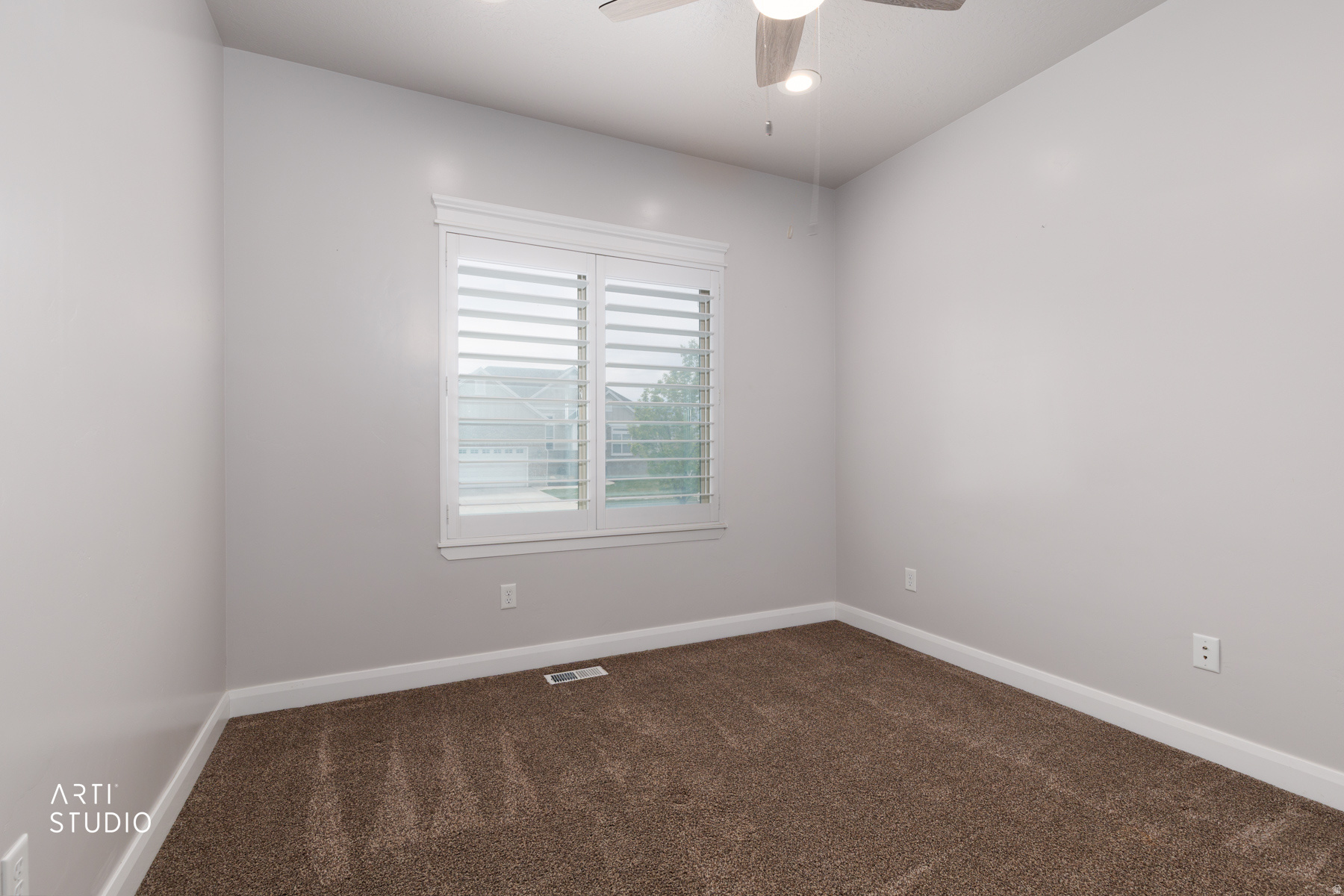 IRON FLATS - Residential