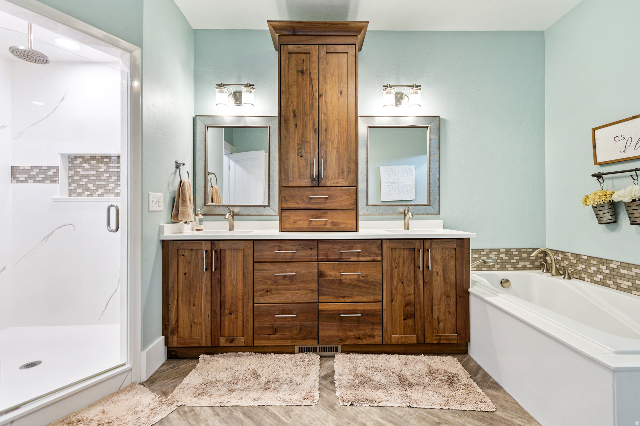 CHERRY CREEK HEIGHTS - Residential