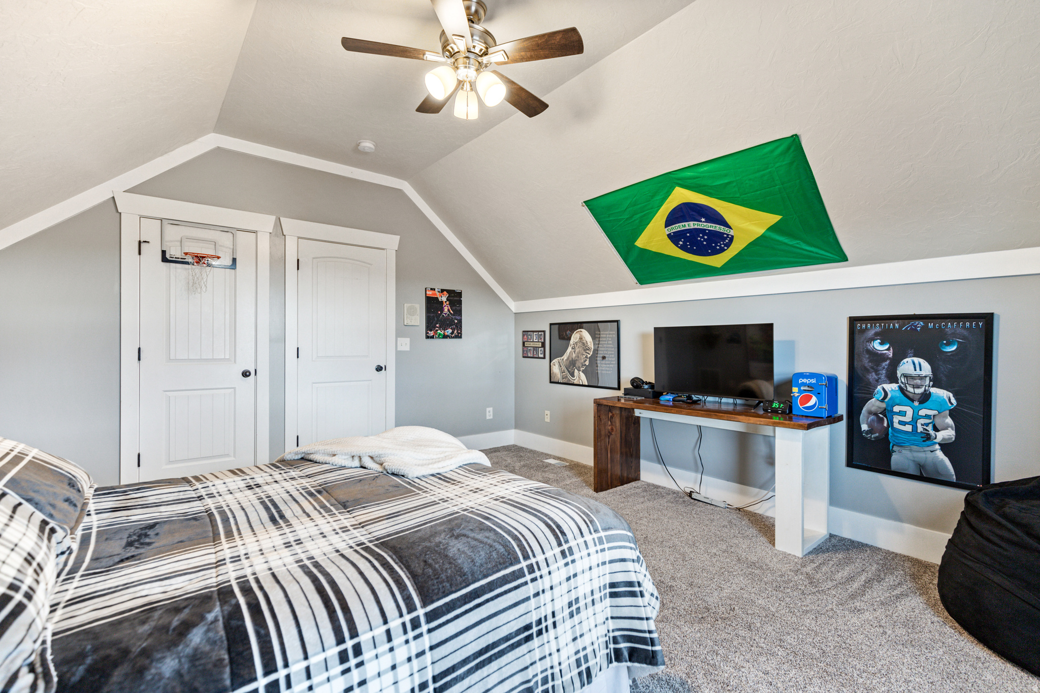 CHERRY CREEK HEIGHTS - Residential