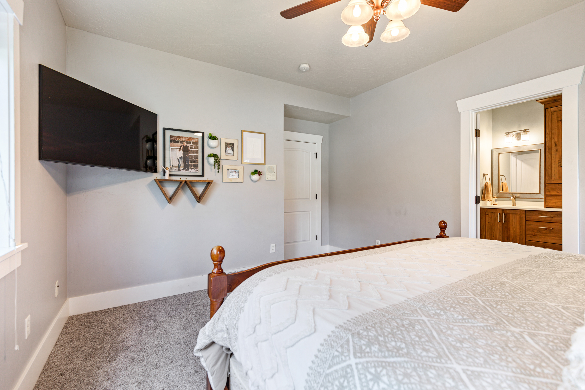 CHERRY CREEK HEIGHTS - Residential