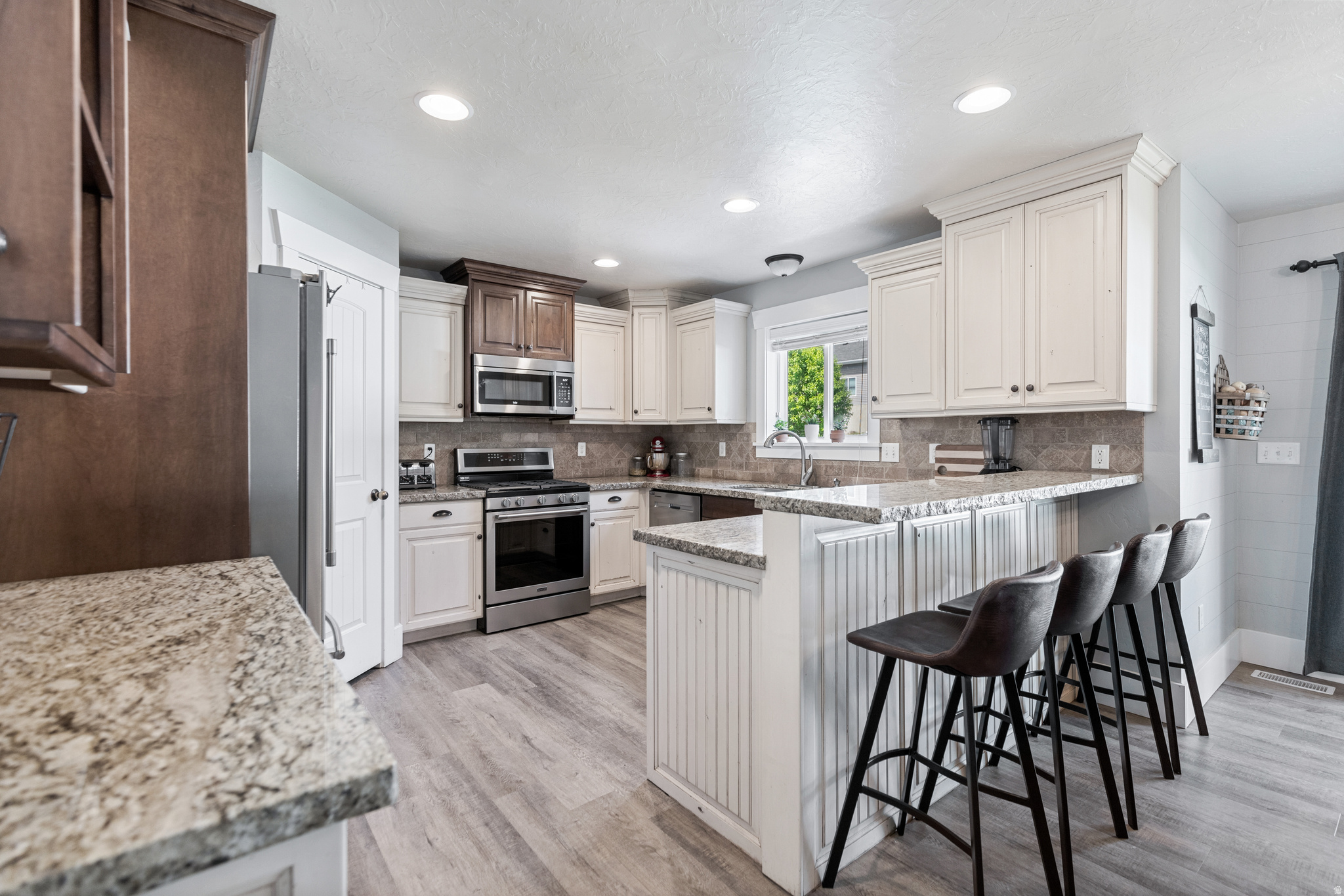 CHERRY CREEK HEIGHTS - Residential
