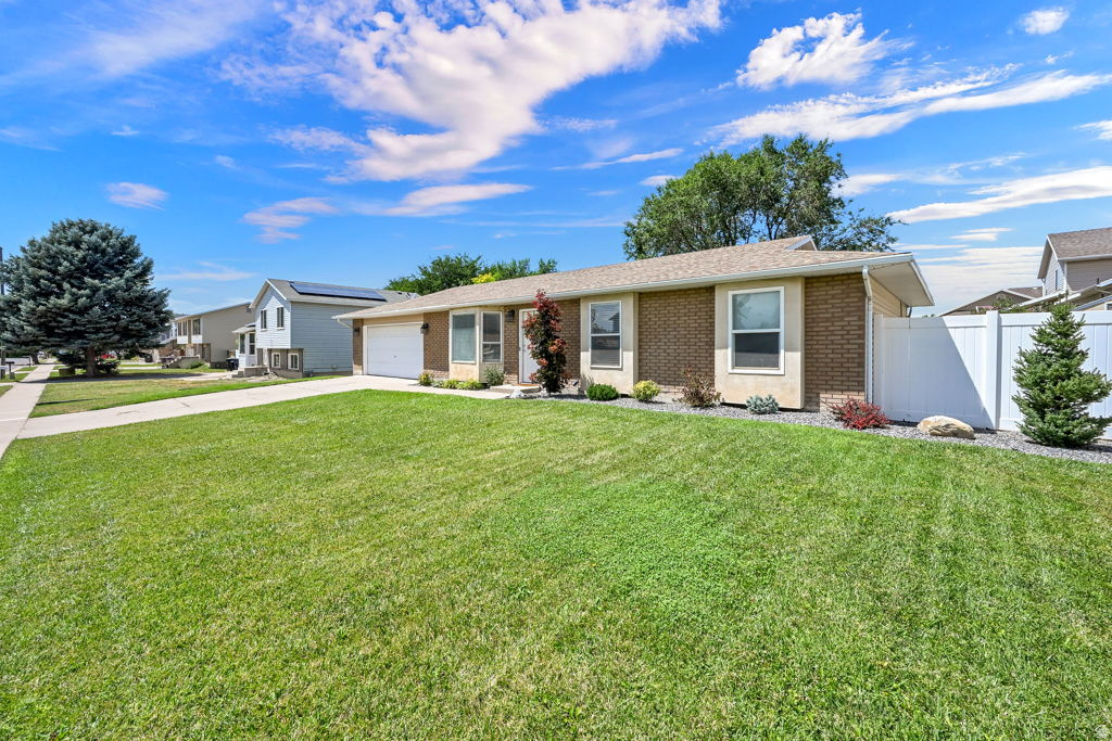 MEADOW CROSSING - Residential