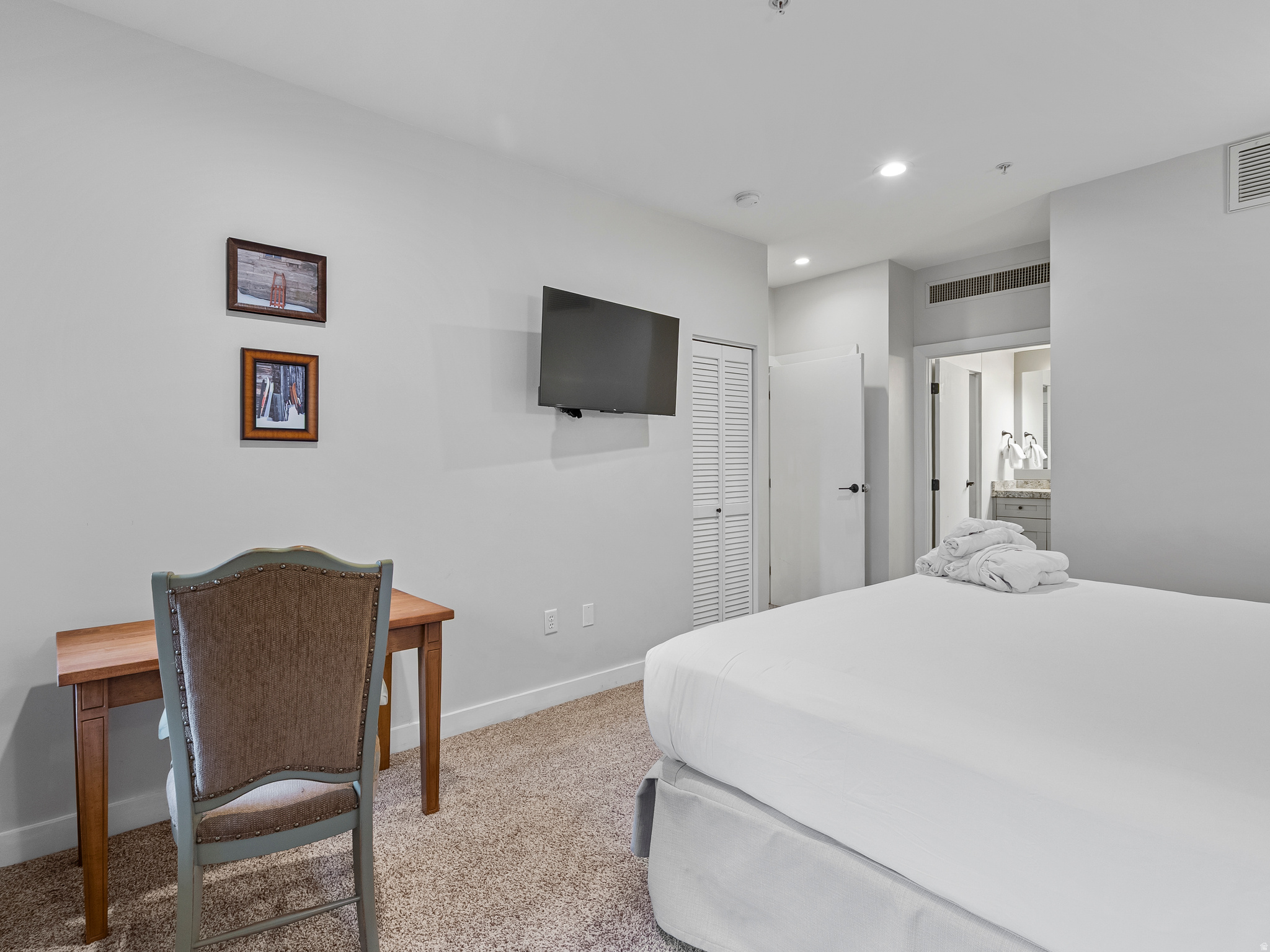 SUNDIAL LODGE - Residential