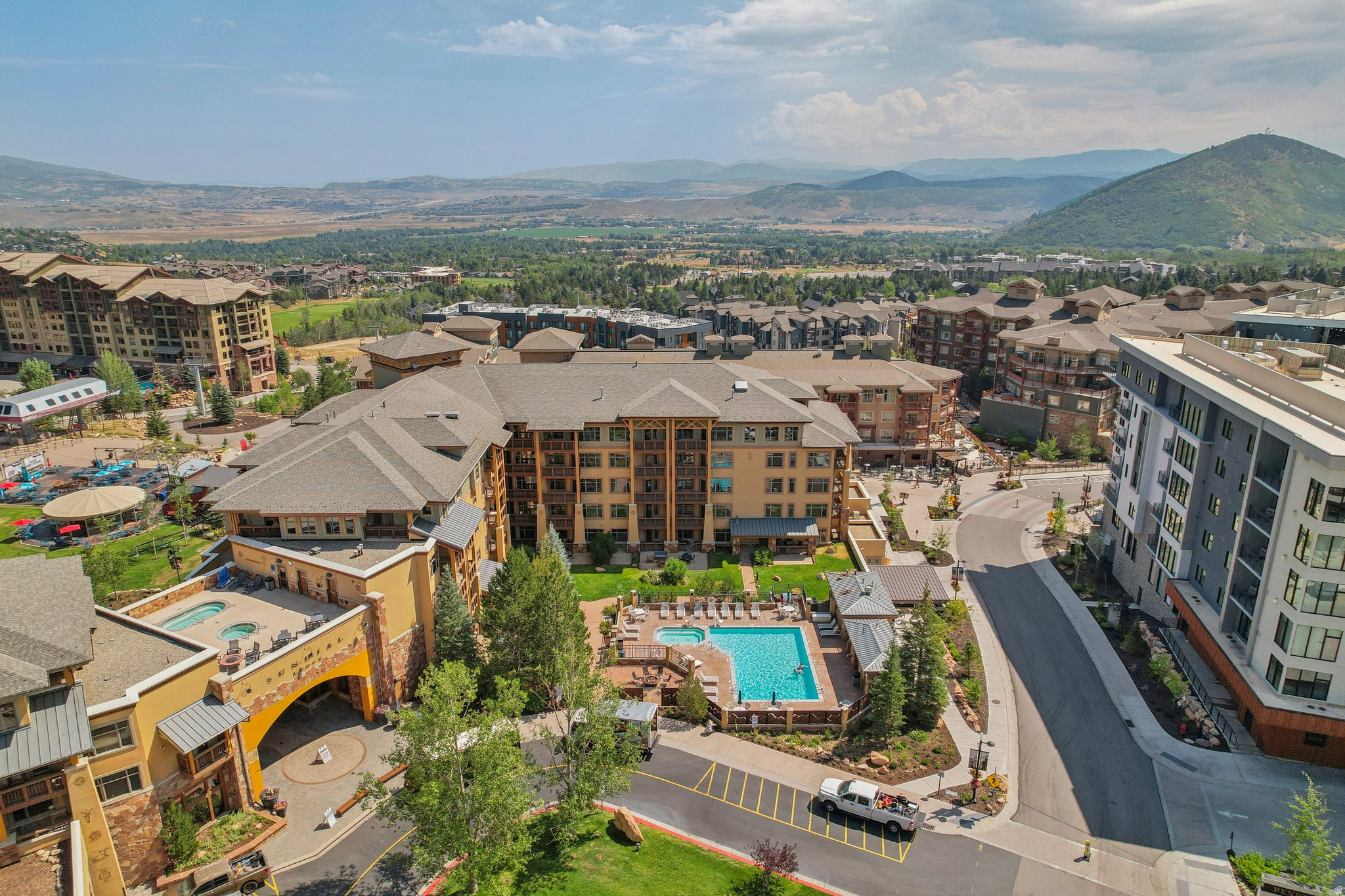 SUNDIAL LODGE - Residential