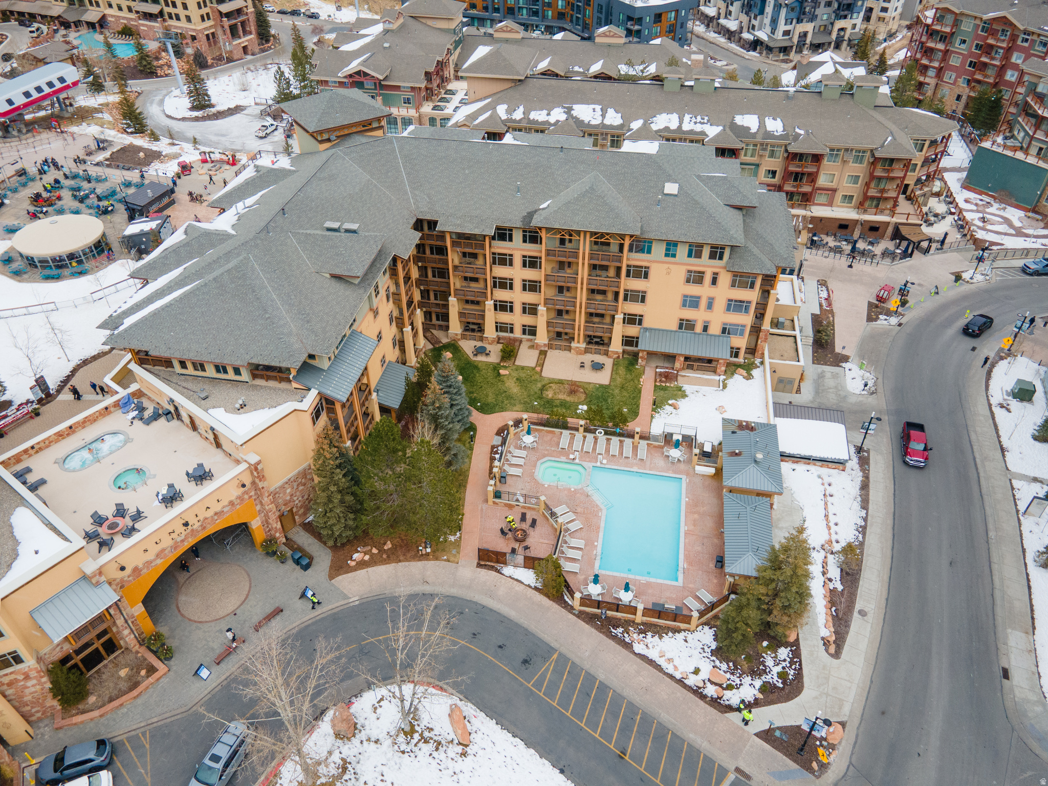 SUNDIAL LODGE - Residential