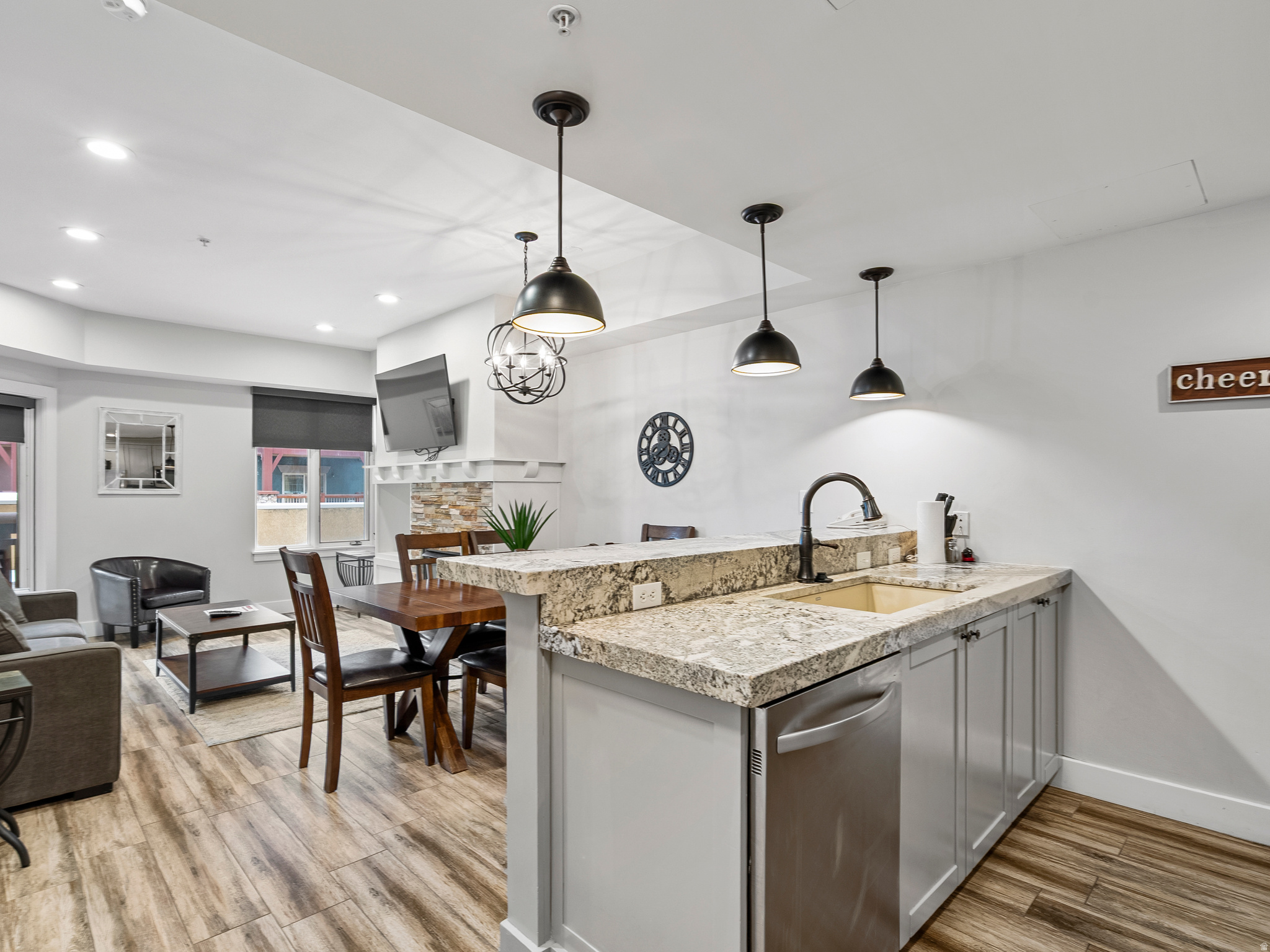 SUNDIAL LODGE - Residential