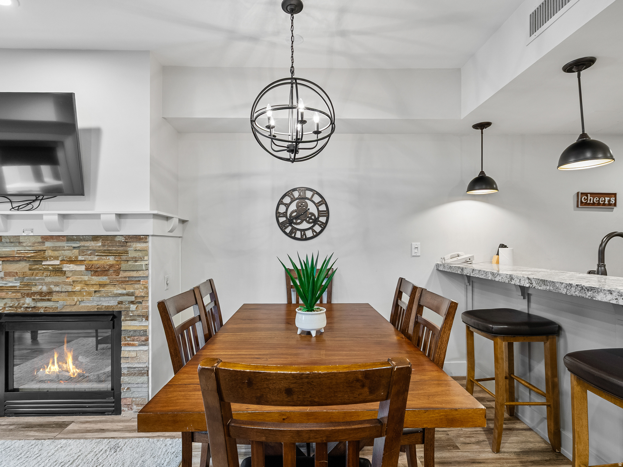 SUNDIAL LODGE - Residential