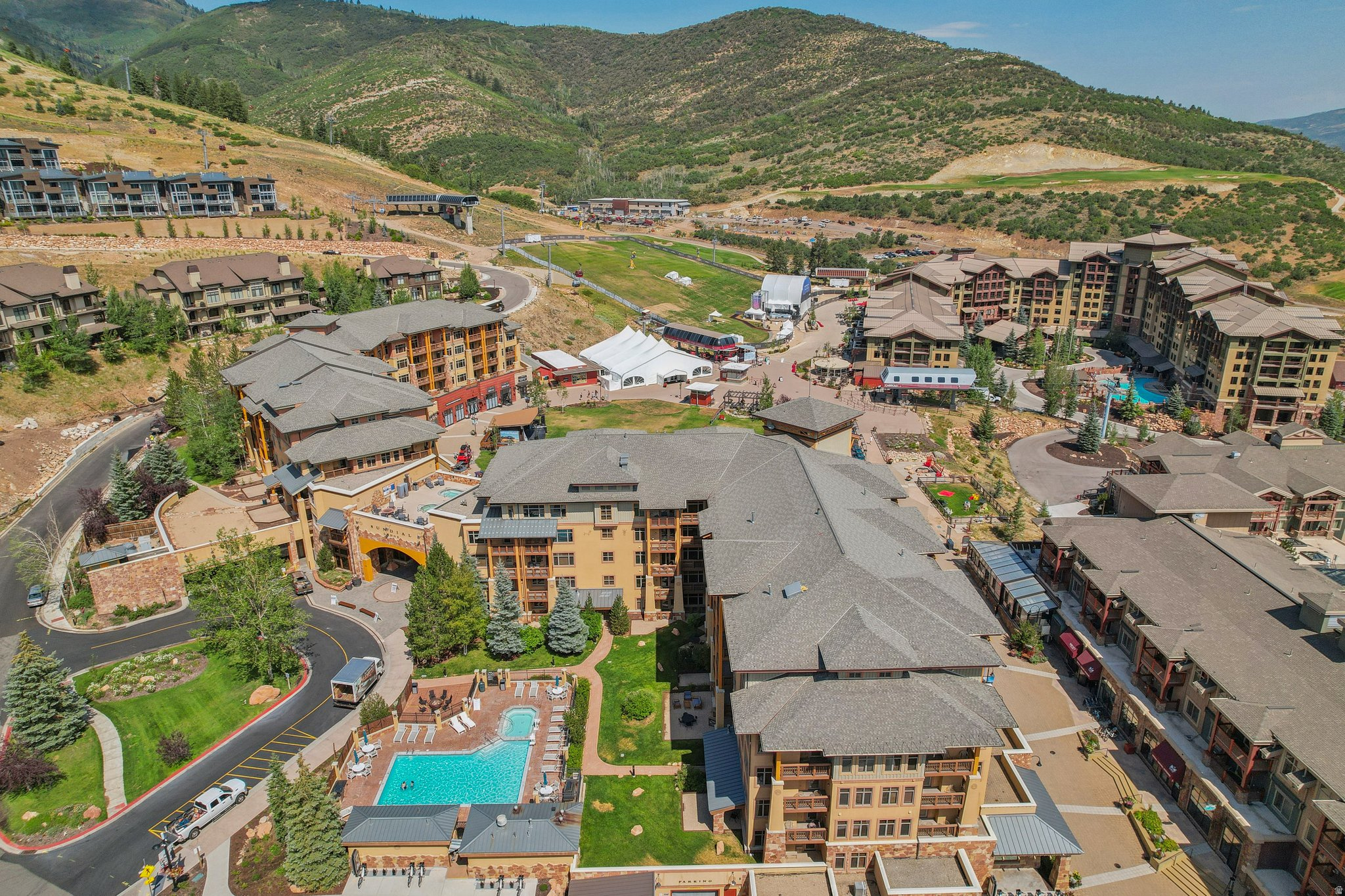 SUNDIAL LODGE - Residential