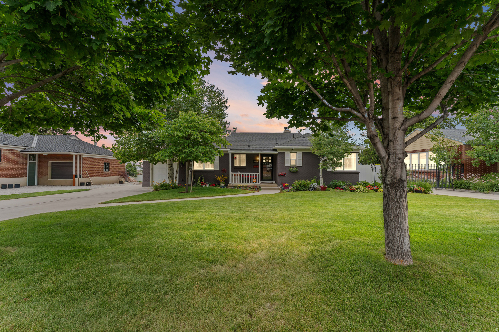 CANYON RIM - Residential