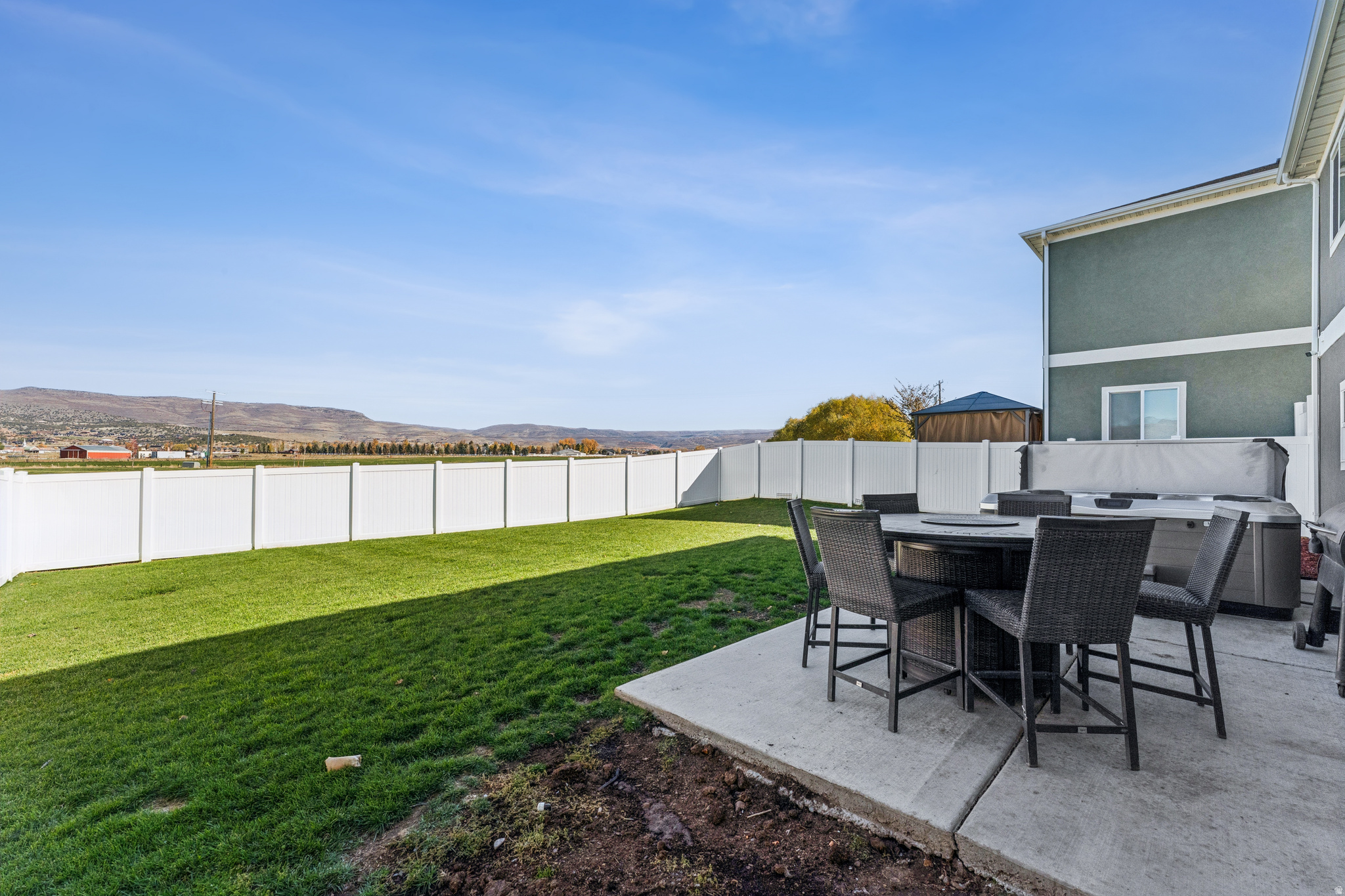 BROOKSIDE - Residential