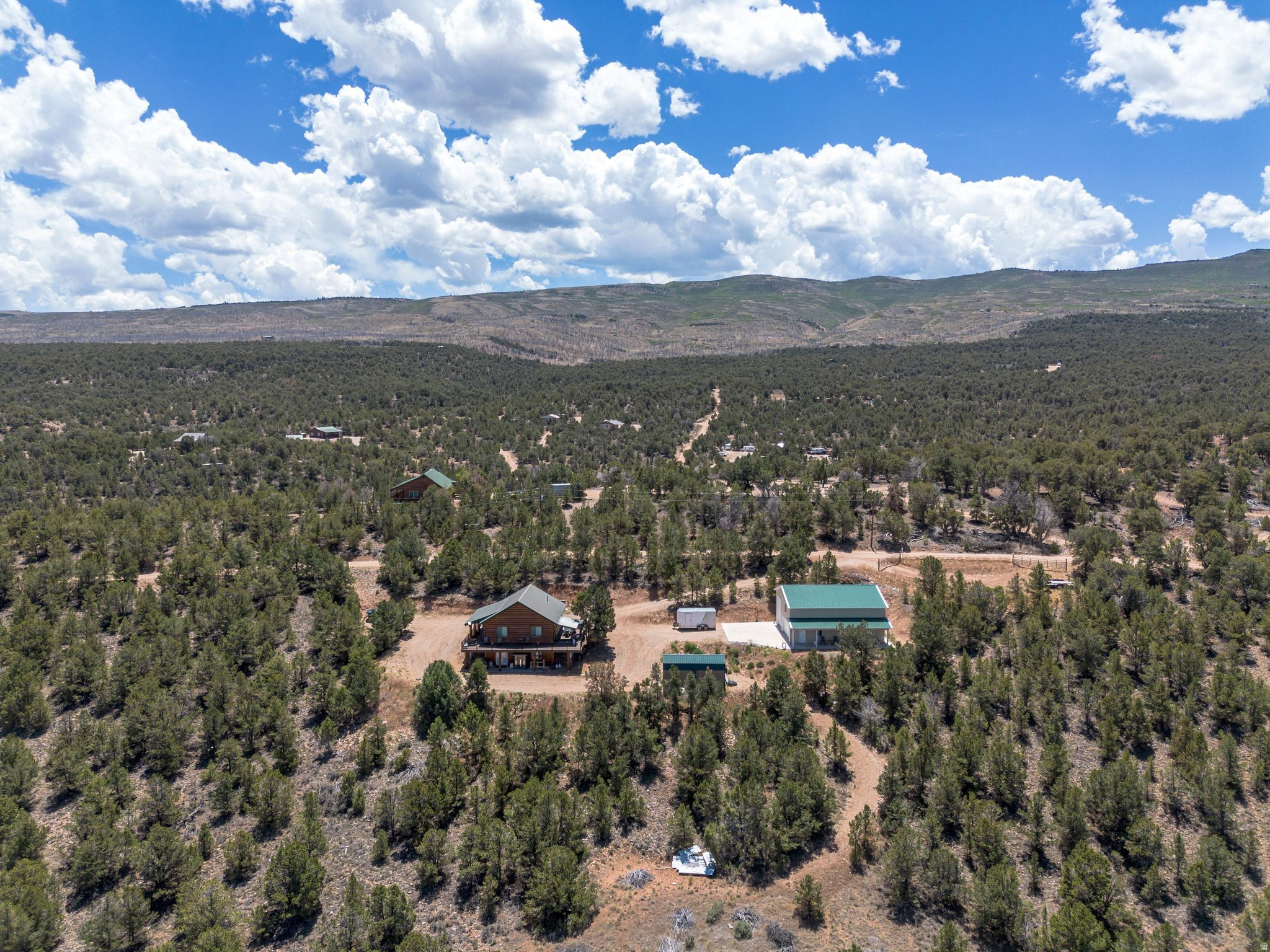 VALLE DEL PADRES - Residential