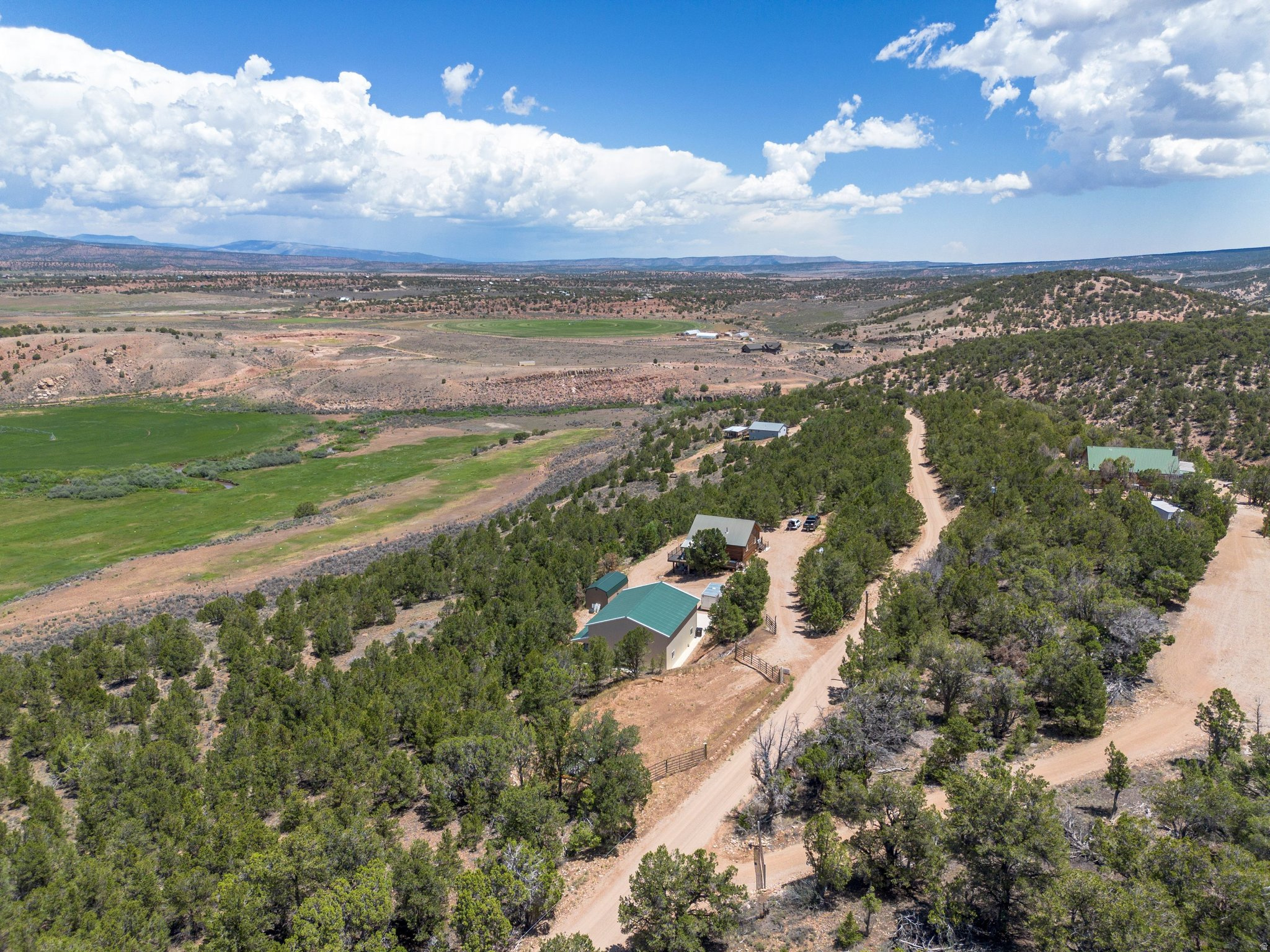 VALLE DEL PADRES - Residential