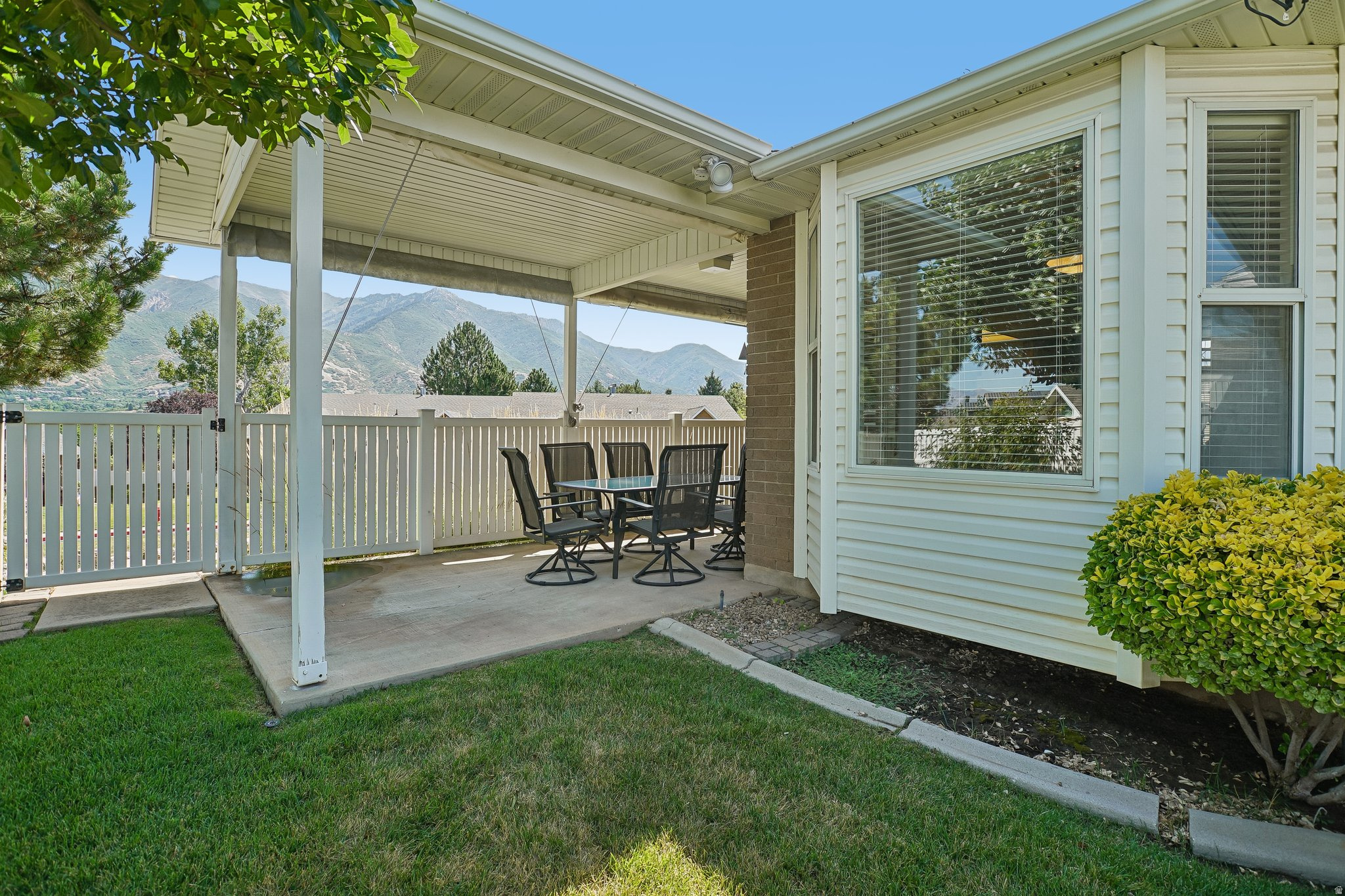 CHIMNEY HILL - Residential