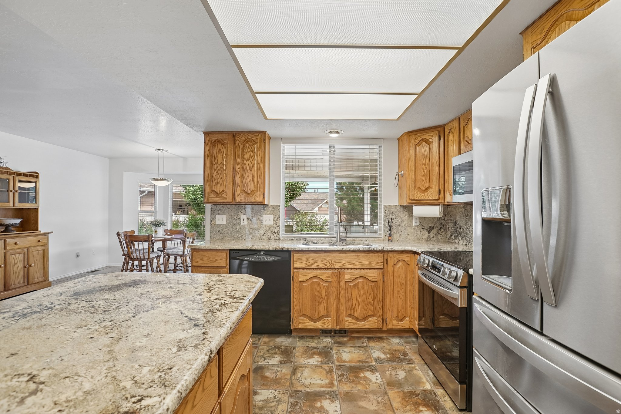 CHIMNEY HILL - Residential