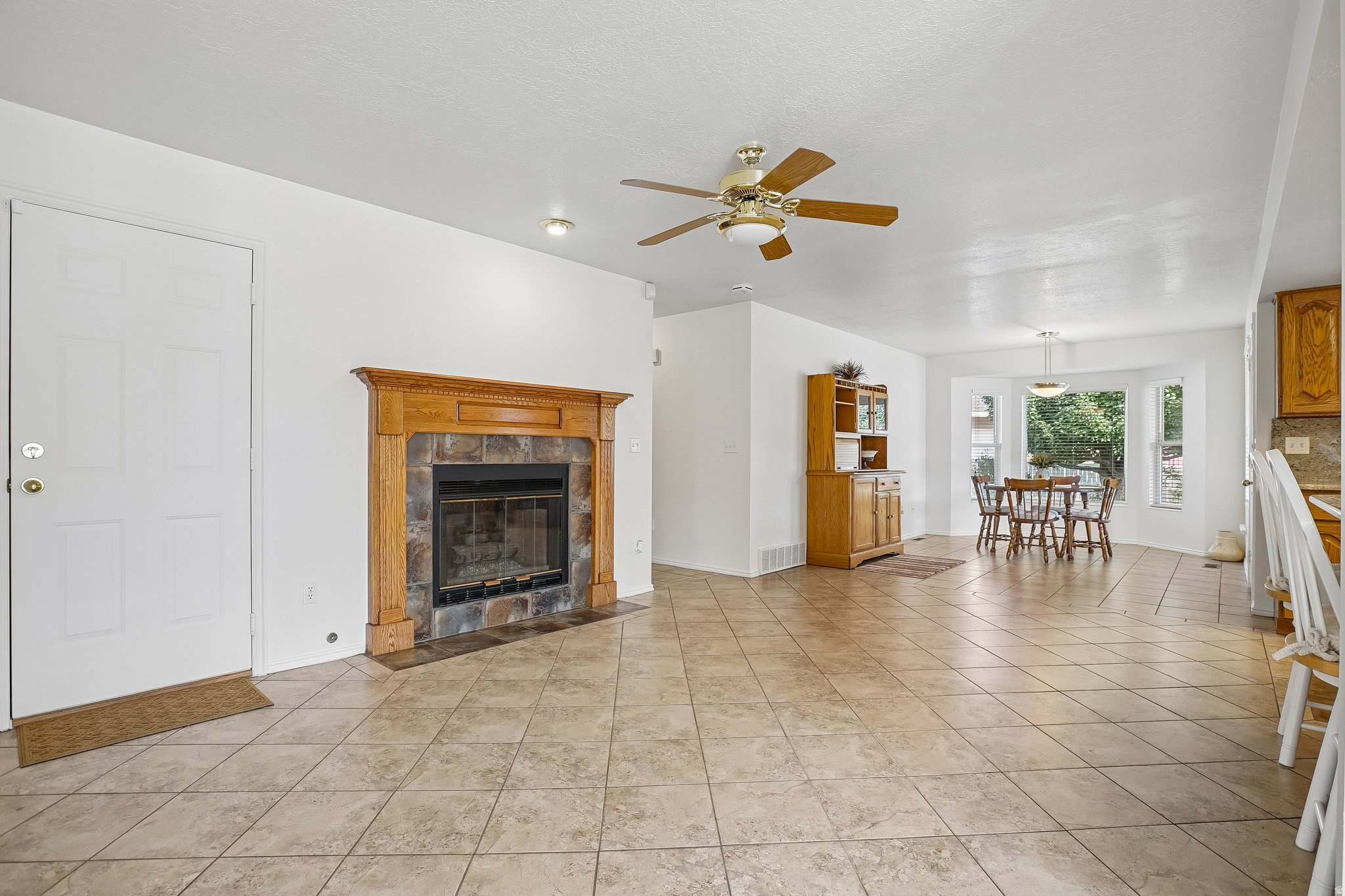 CHIMNEY HILL - Residential