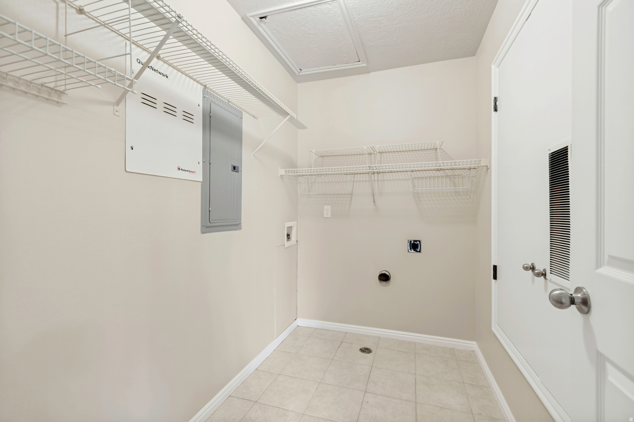 WESTBURY - Residential