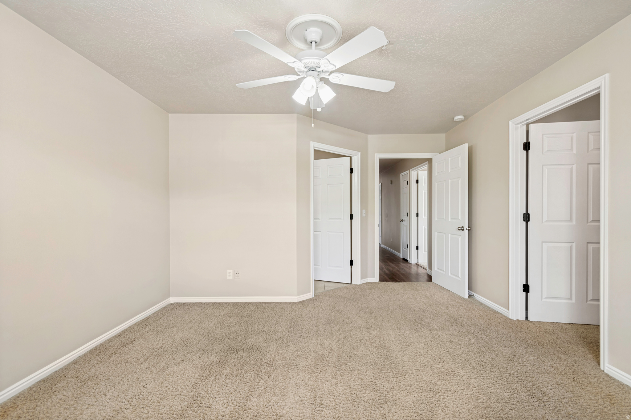 WESTBURY - Residential