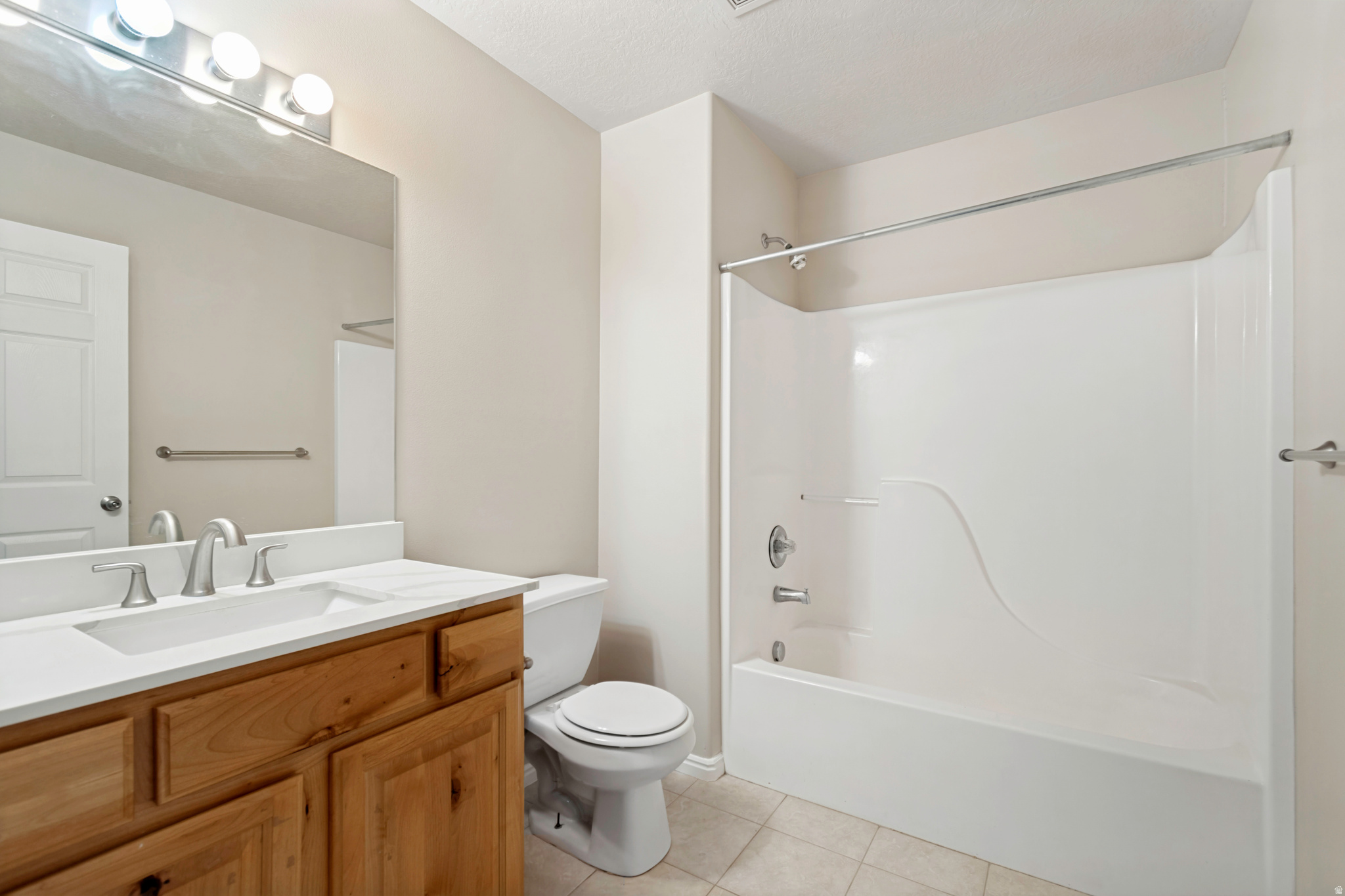 WESTBURY - Residential