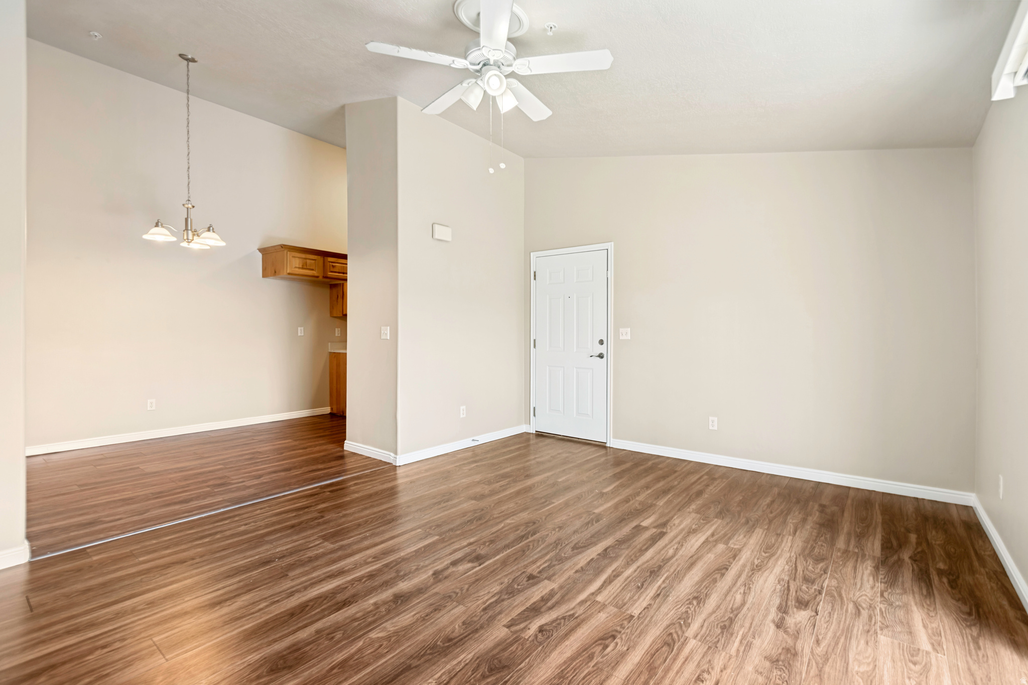 WESTBURY - Residential
