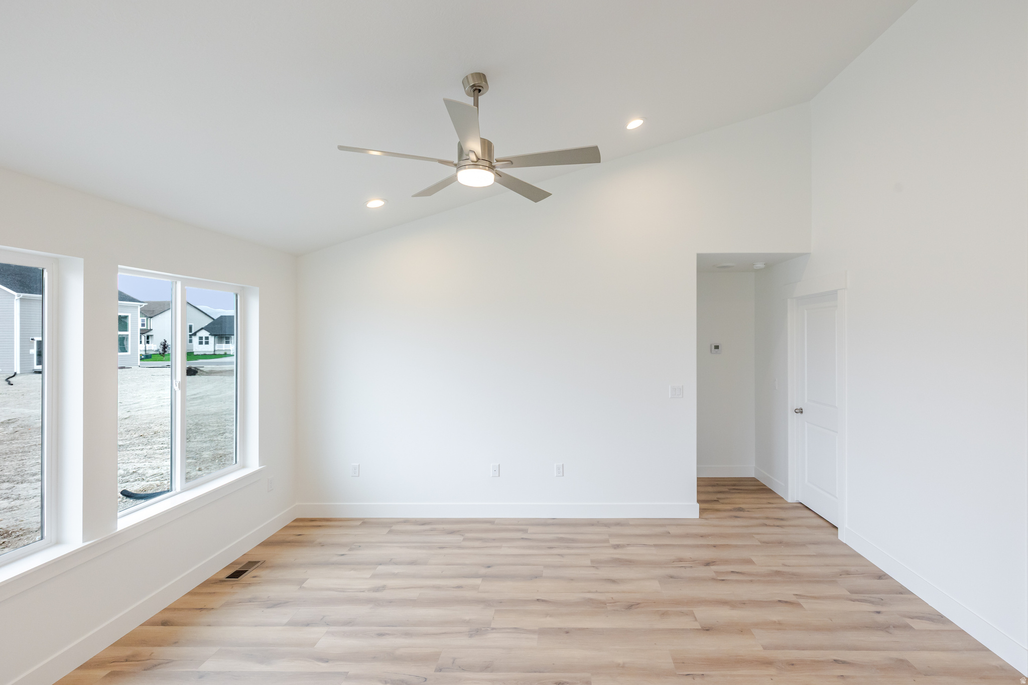 ROSE RANCH - Residential