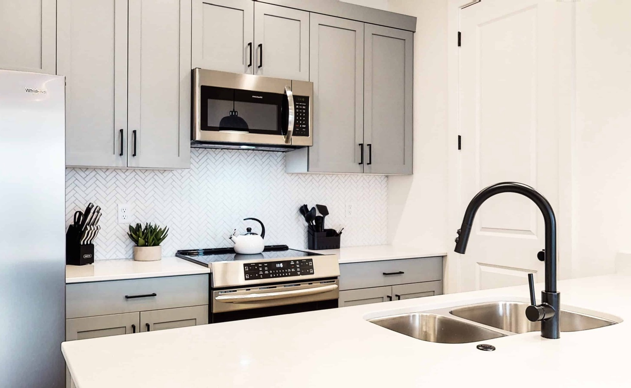 DESERT COLOR SKYLINE COMDOMINIUM PLAT - Residential