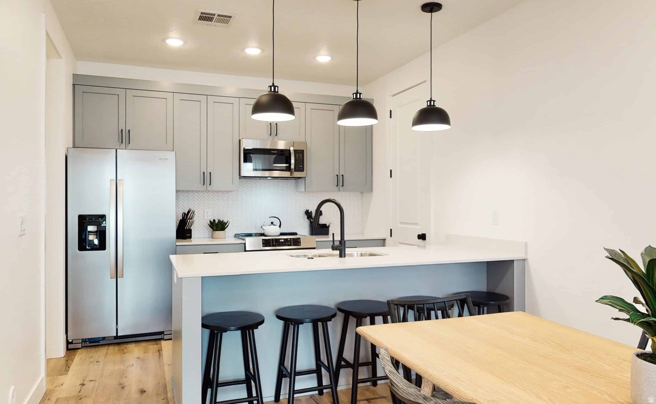 DESERT COLOR SKYLINE COMDOMINIUM PLAT - Residential