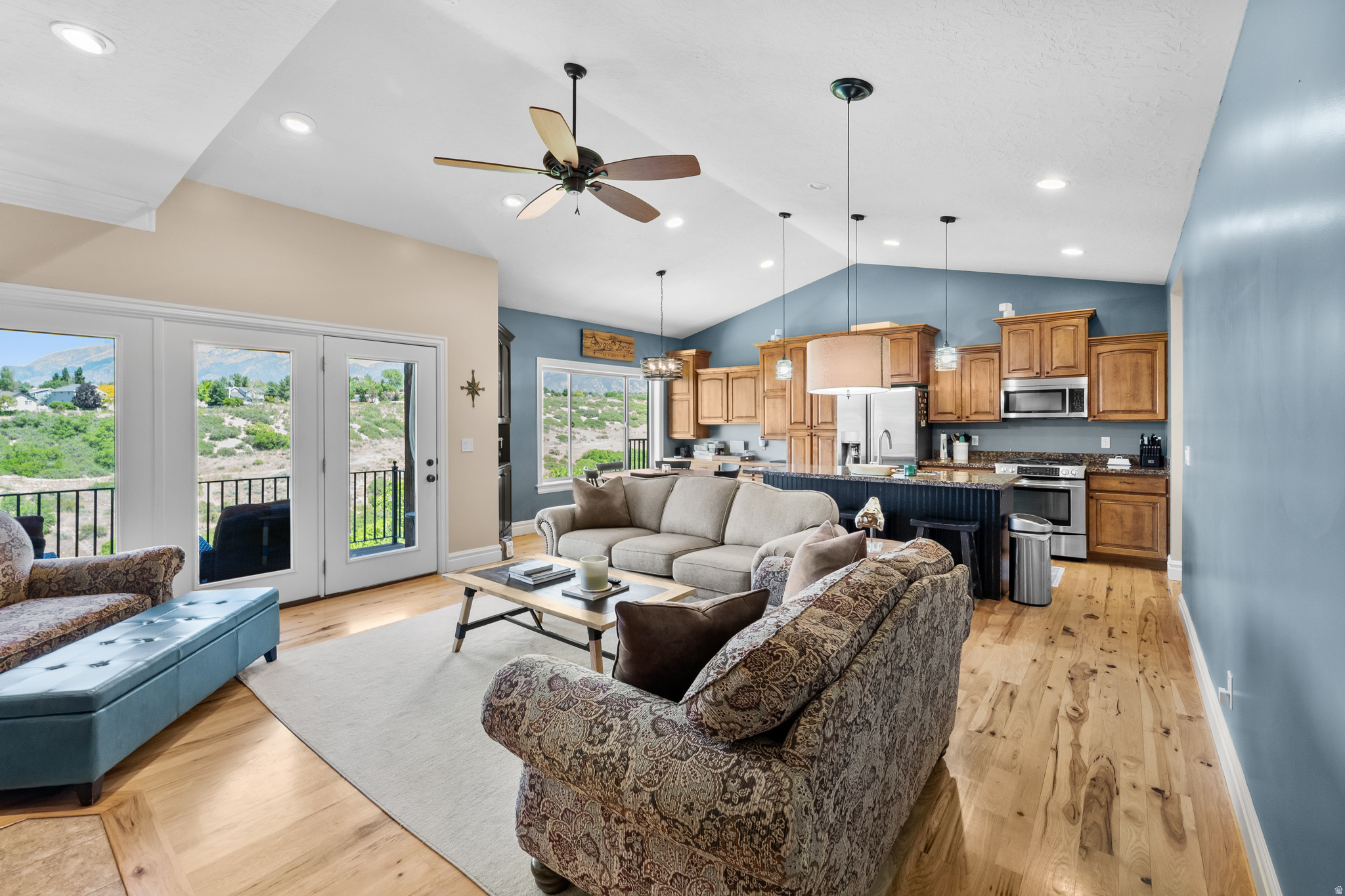 VILLAGE ON DIMPLE DELL CONDO - Residential
