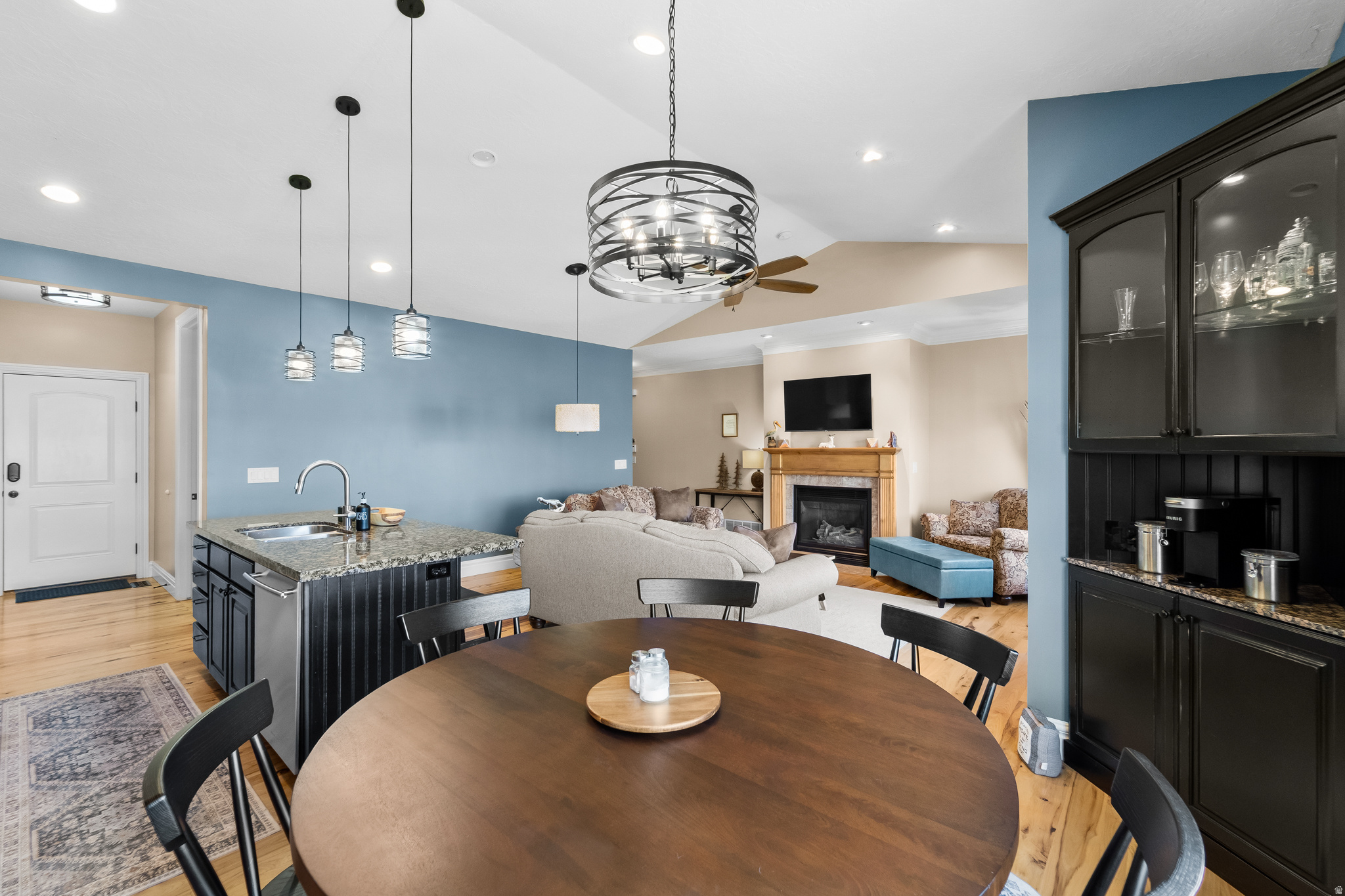 VILLAGE ON DIMPLE DELL CONDO - Residential