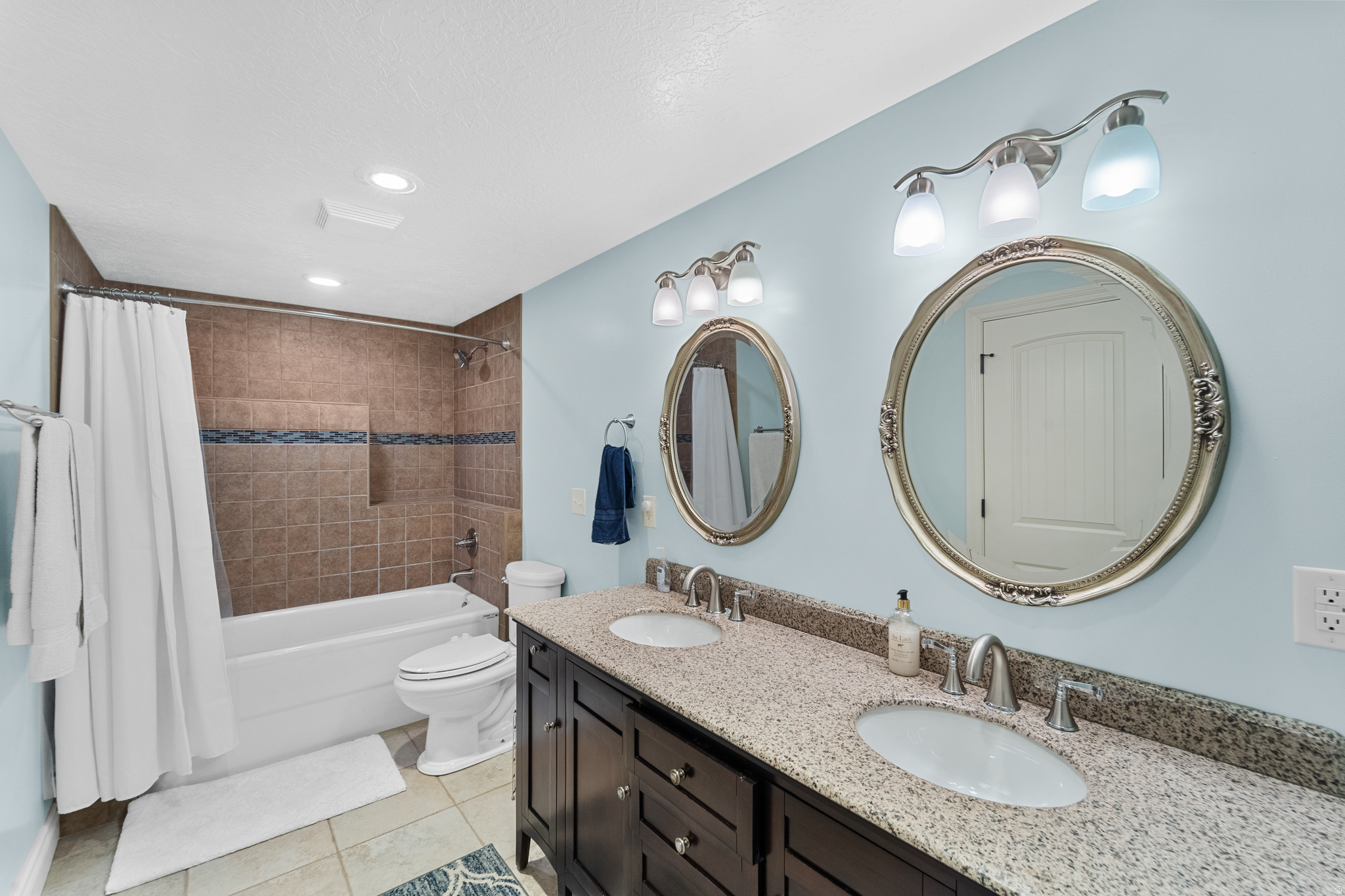 VILLAGE ON DIMPLE DELL CONDO - Residential