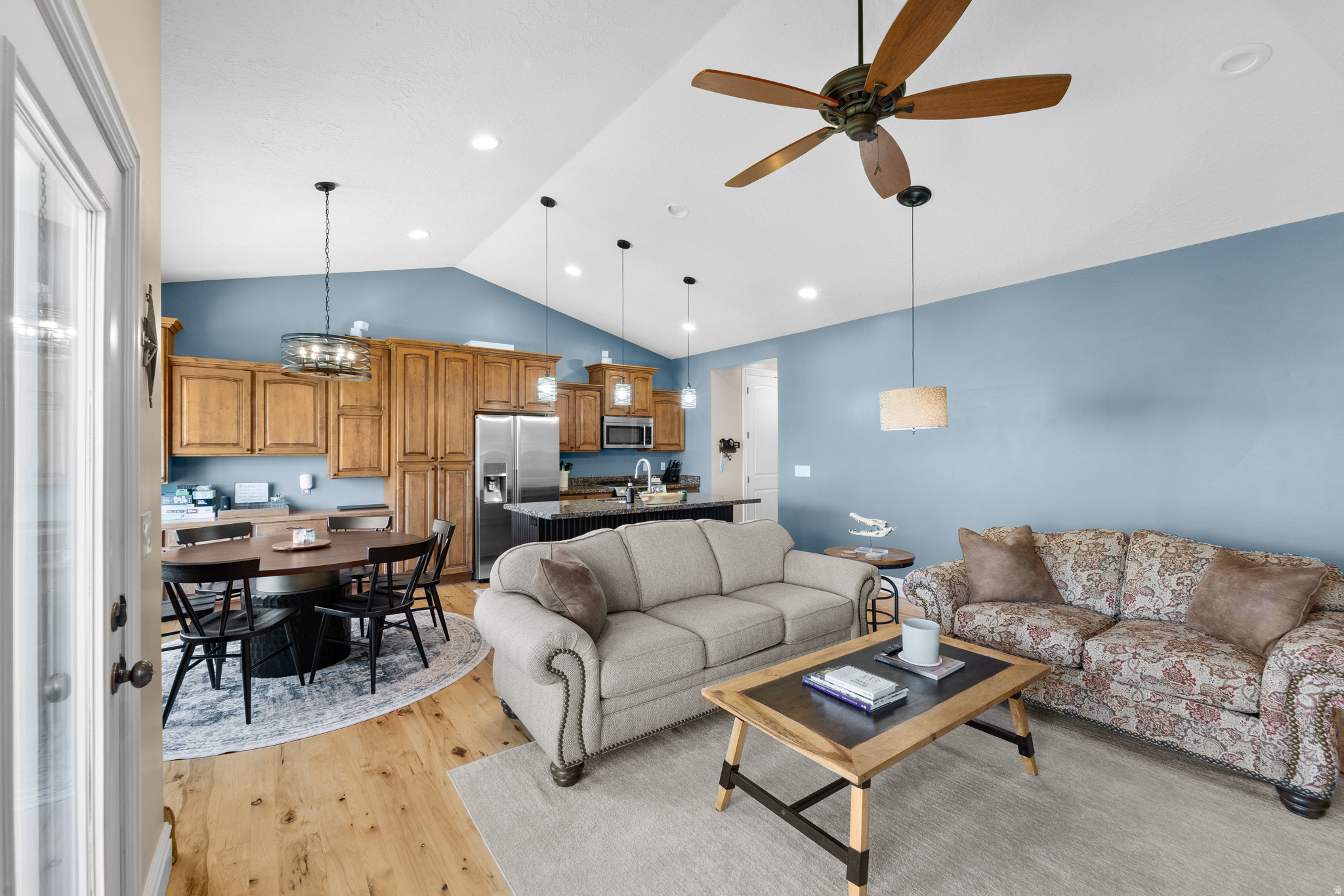 VILLAGE ON DIMPLE DELL CONDO - Residential