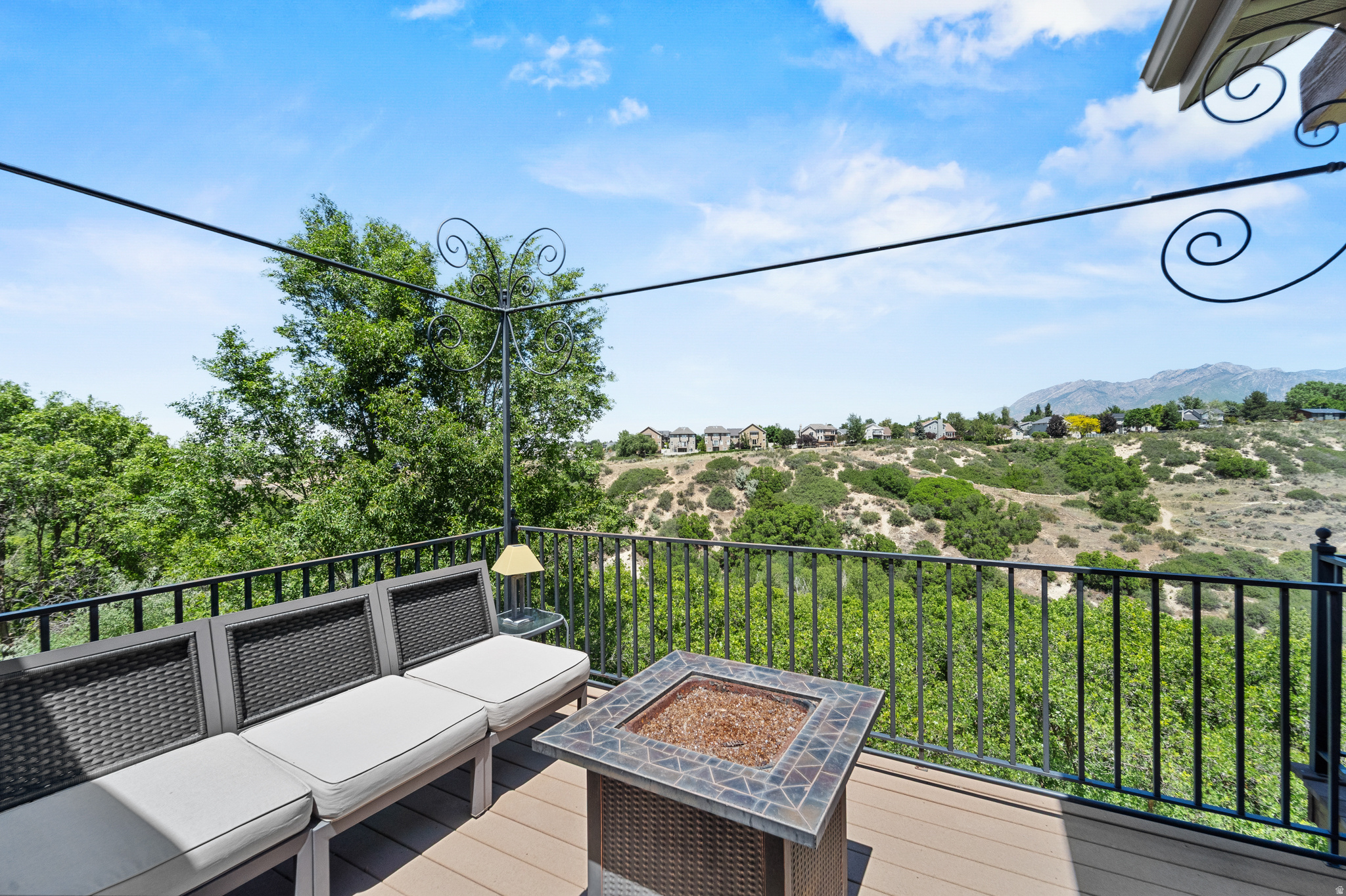 VILLAGE ON DIMPLE DELL CONDO - Residential
