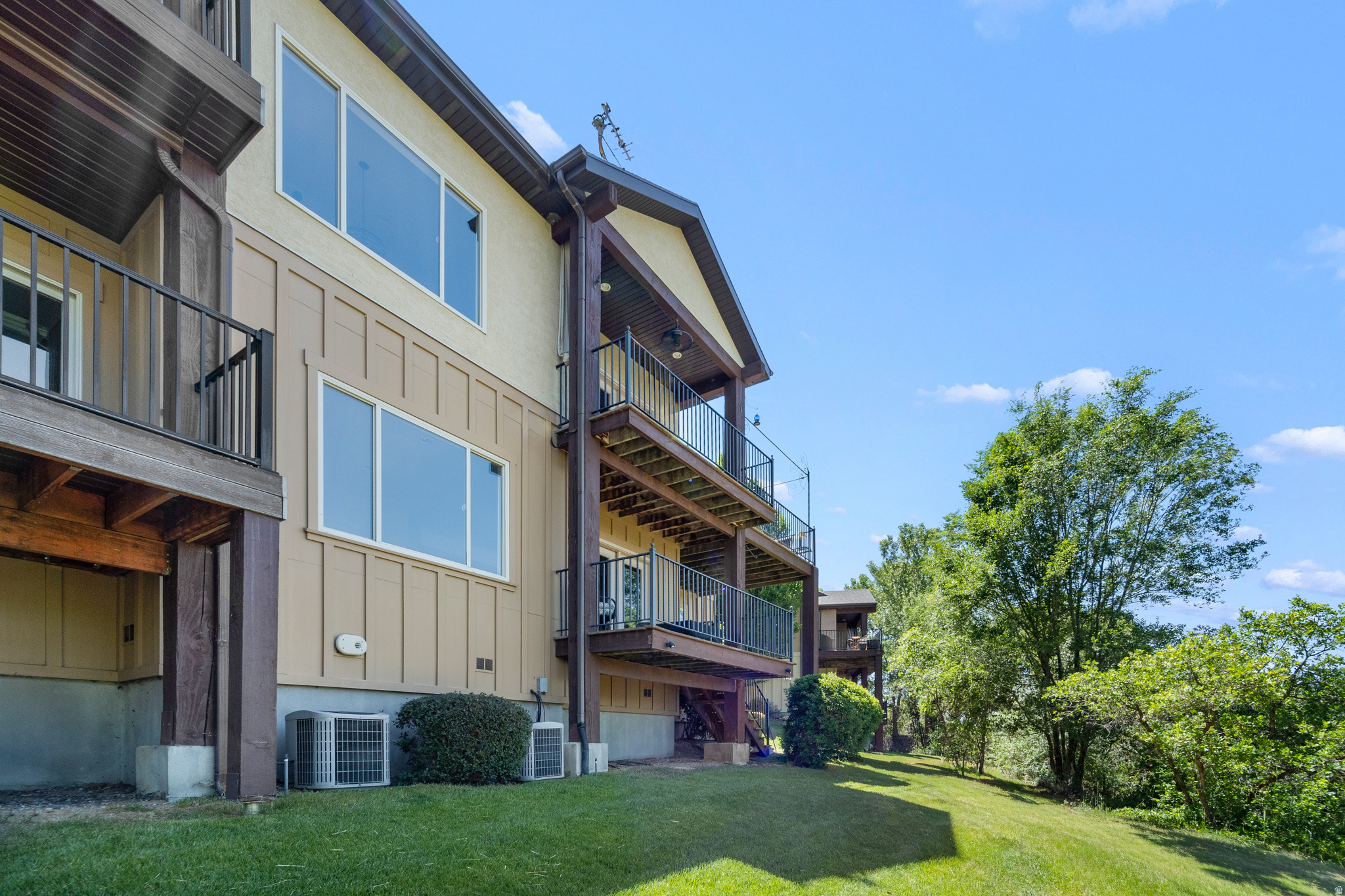 VILLAGE ON DIMPLE DELL CONDO - Residential
