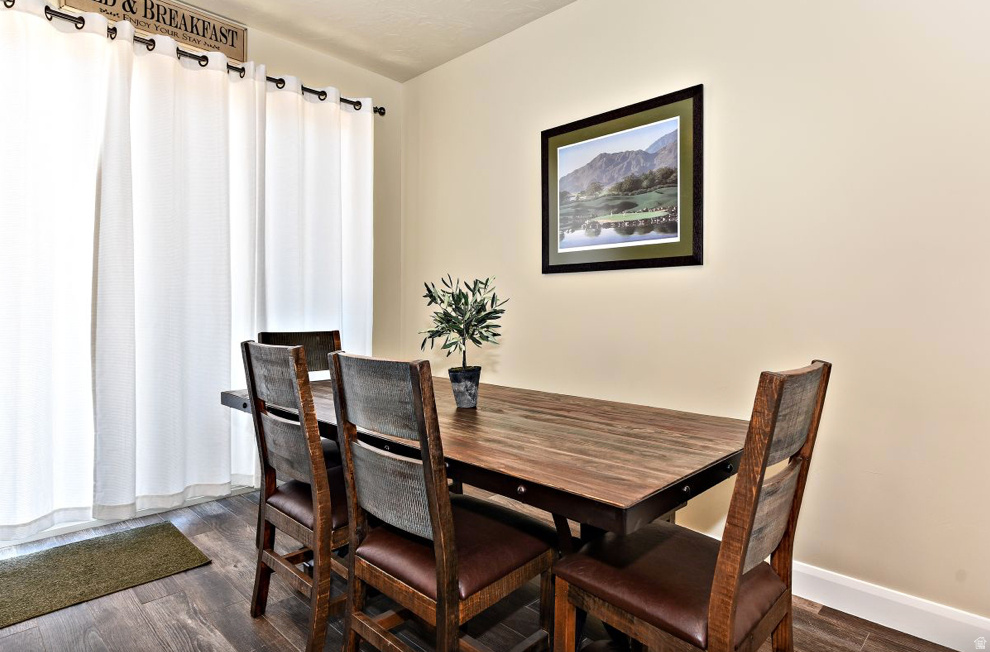 ESCAPES AT THE LEDGES 6 - Residential