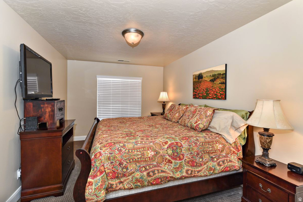 ESCAPES AT THE LEDGES 6 - Residential