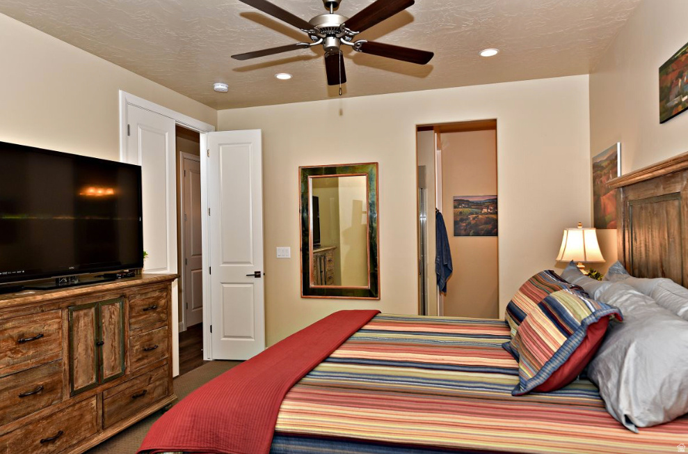 ESCAPES AT THE LEDGES 6 - Residential