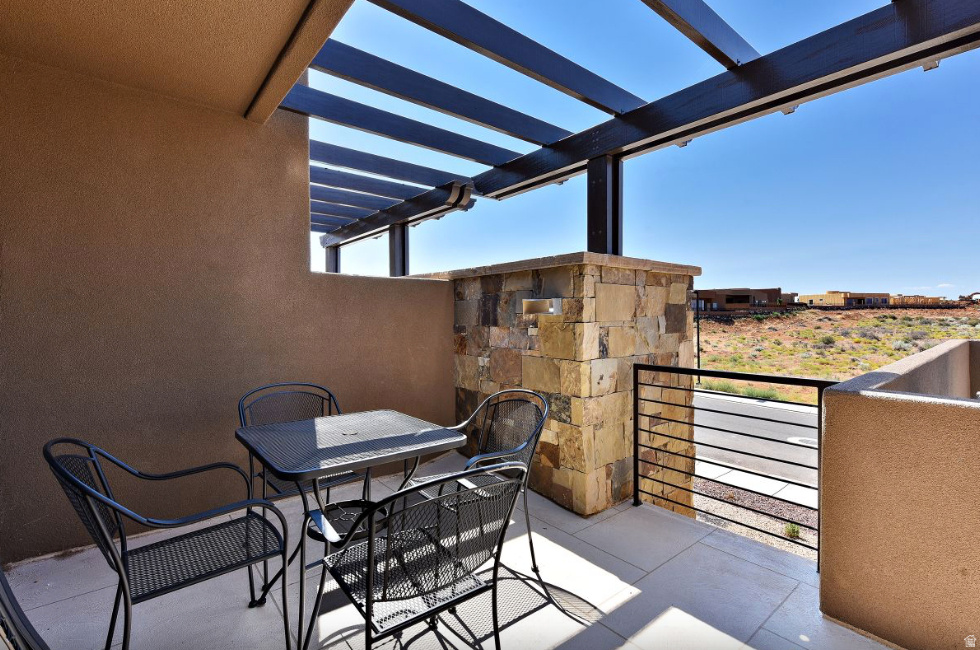 ESCAPES AT THE LEDGES 6 - Residential