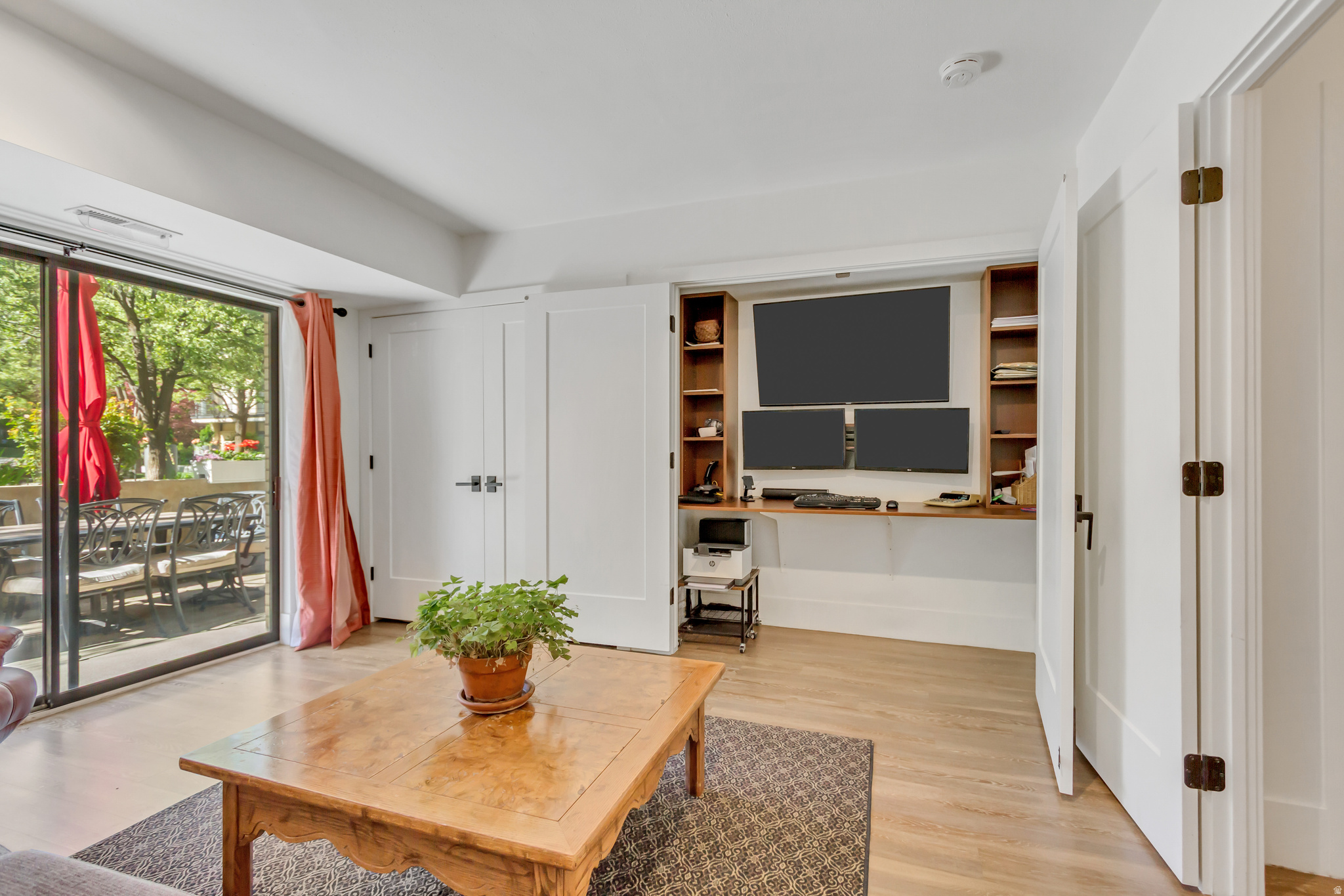 OAK CREST GA - Residential