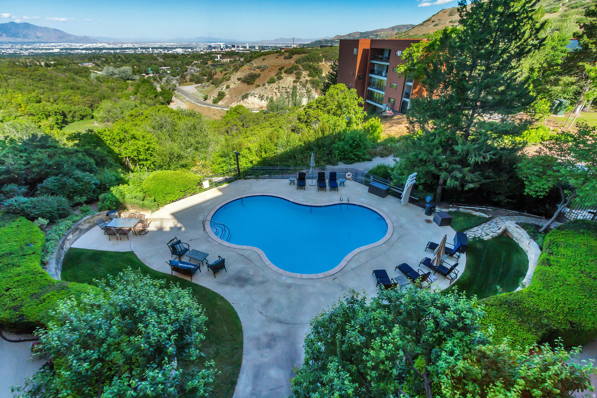 OAK CREST GA - Residential