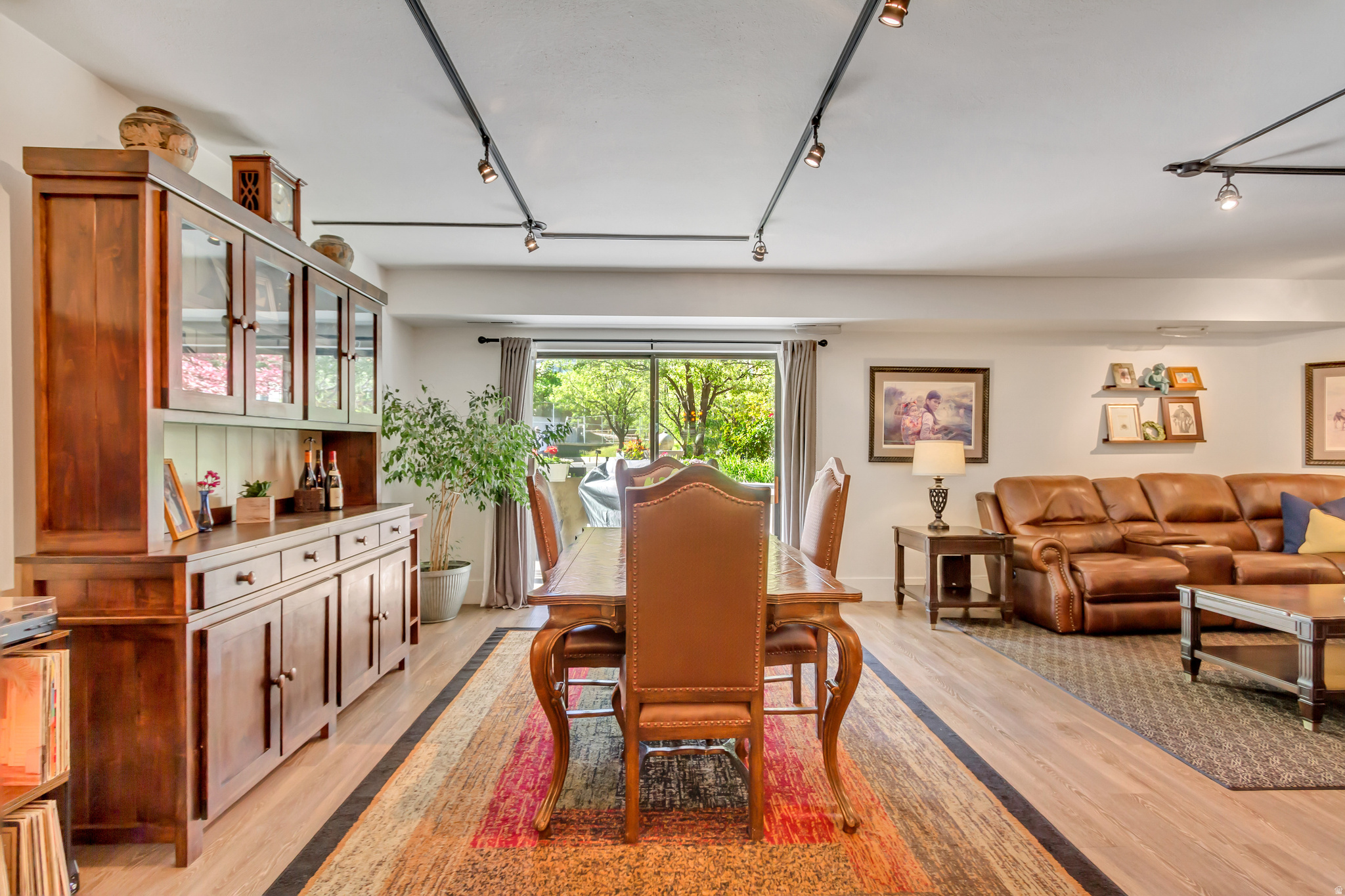 OAK CREST GA - Residential