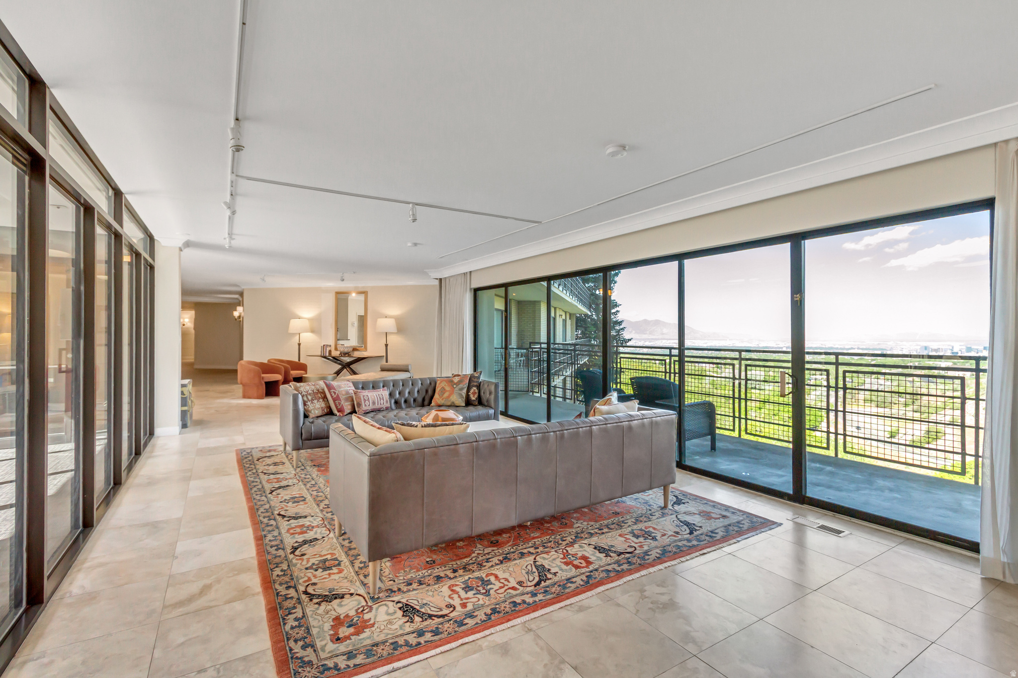 OAK CREST GA - Residential