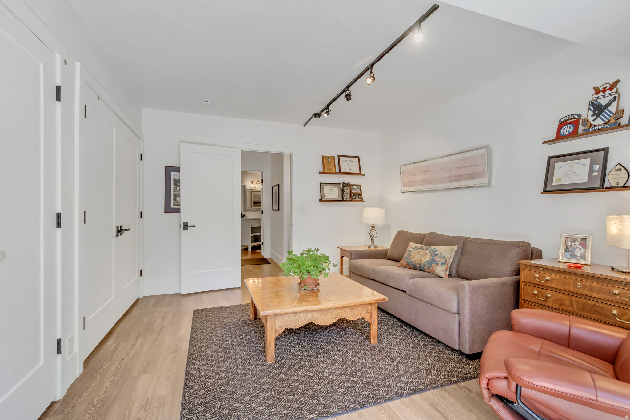 OAK CREST GA - Residential