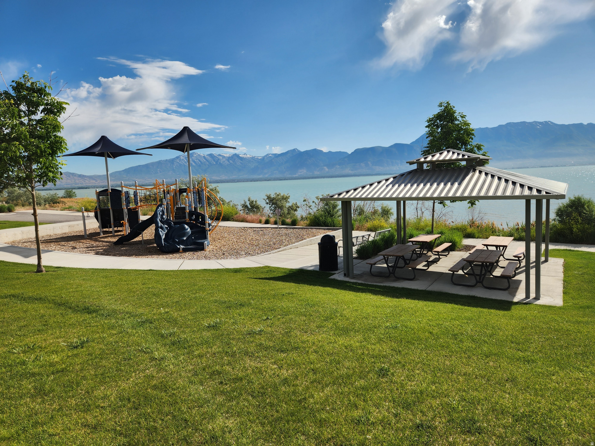 MALLARD BAY - Residential