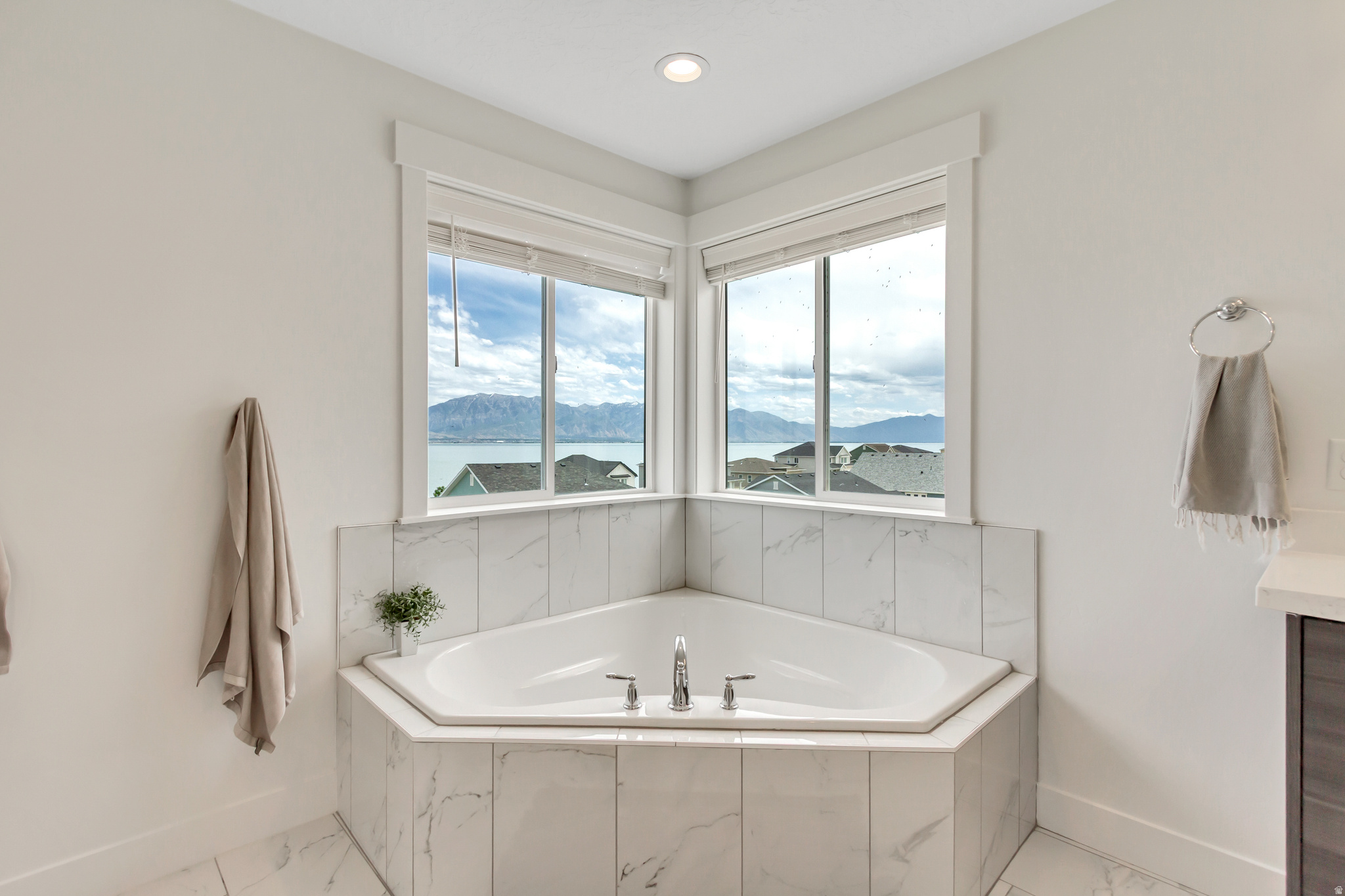 MALLARD BAY - Residential