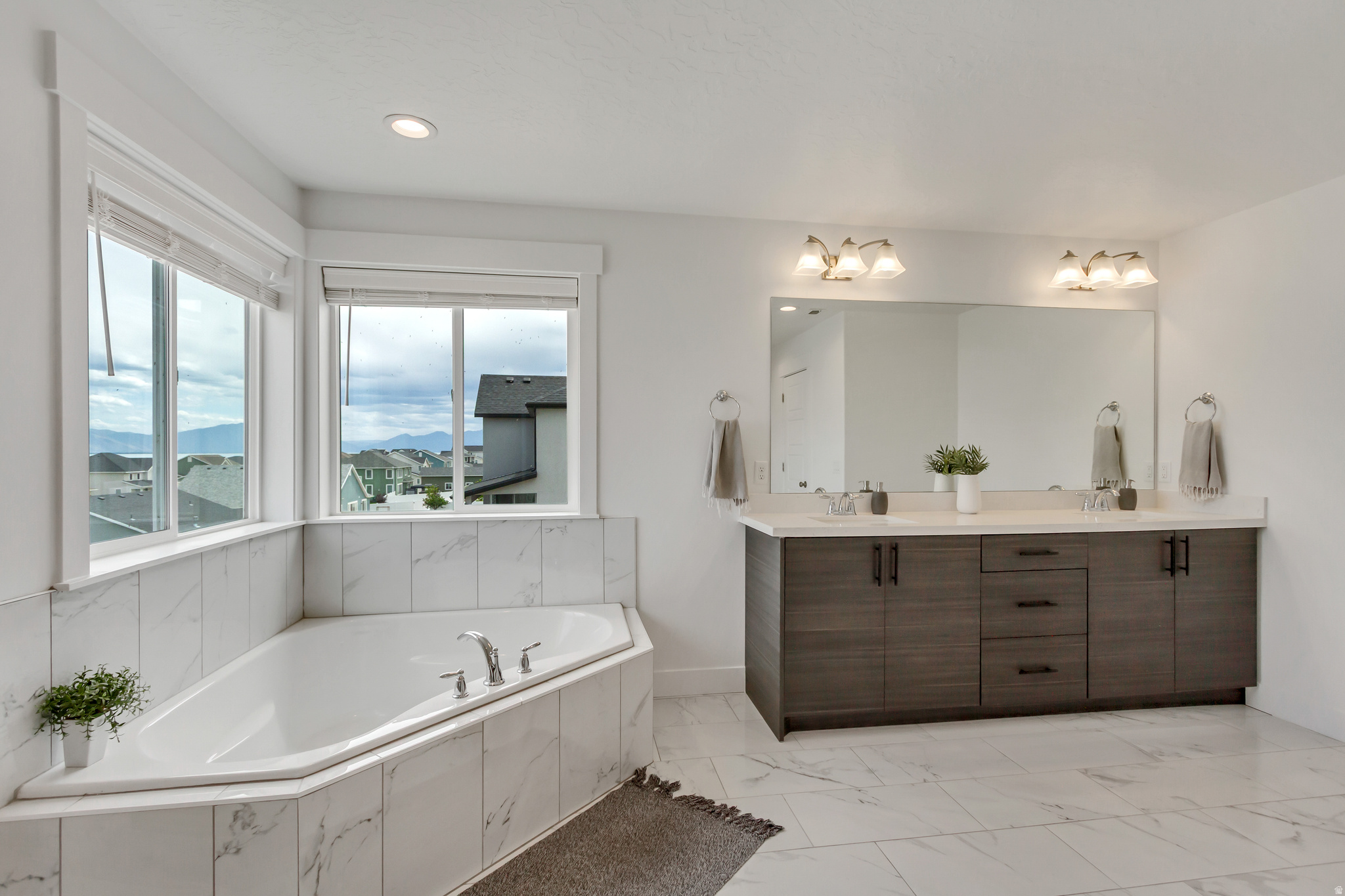MALLARD BAY - Residential