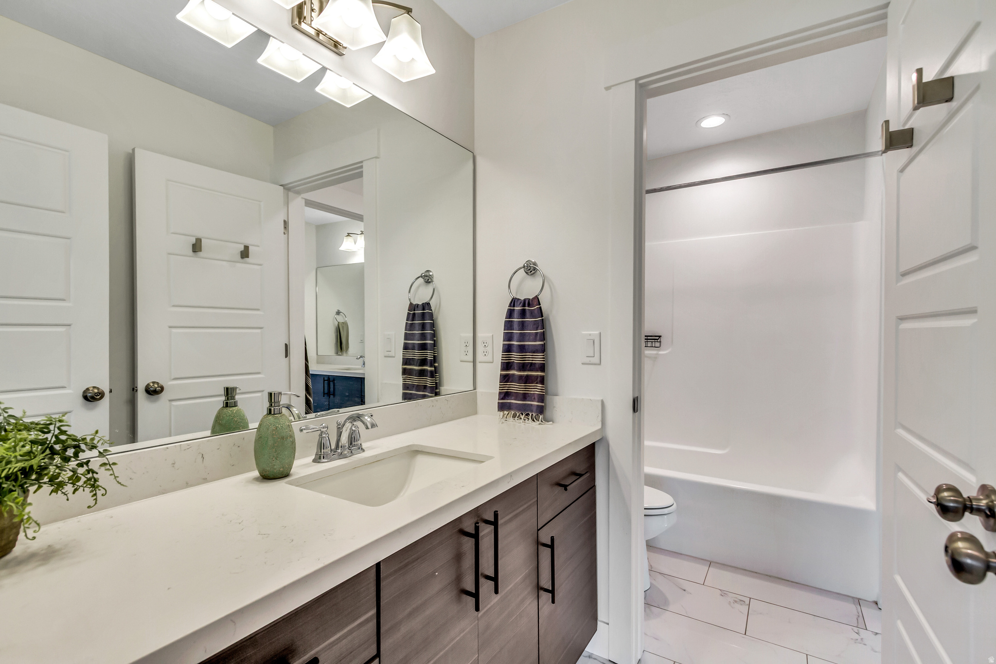 MALLARD BAY - Residential