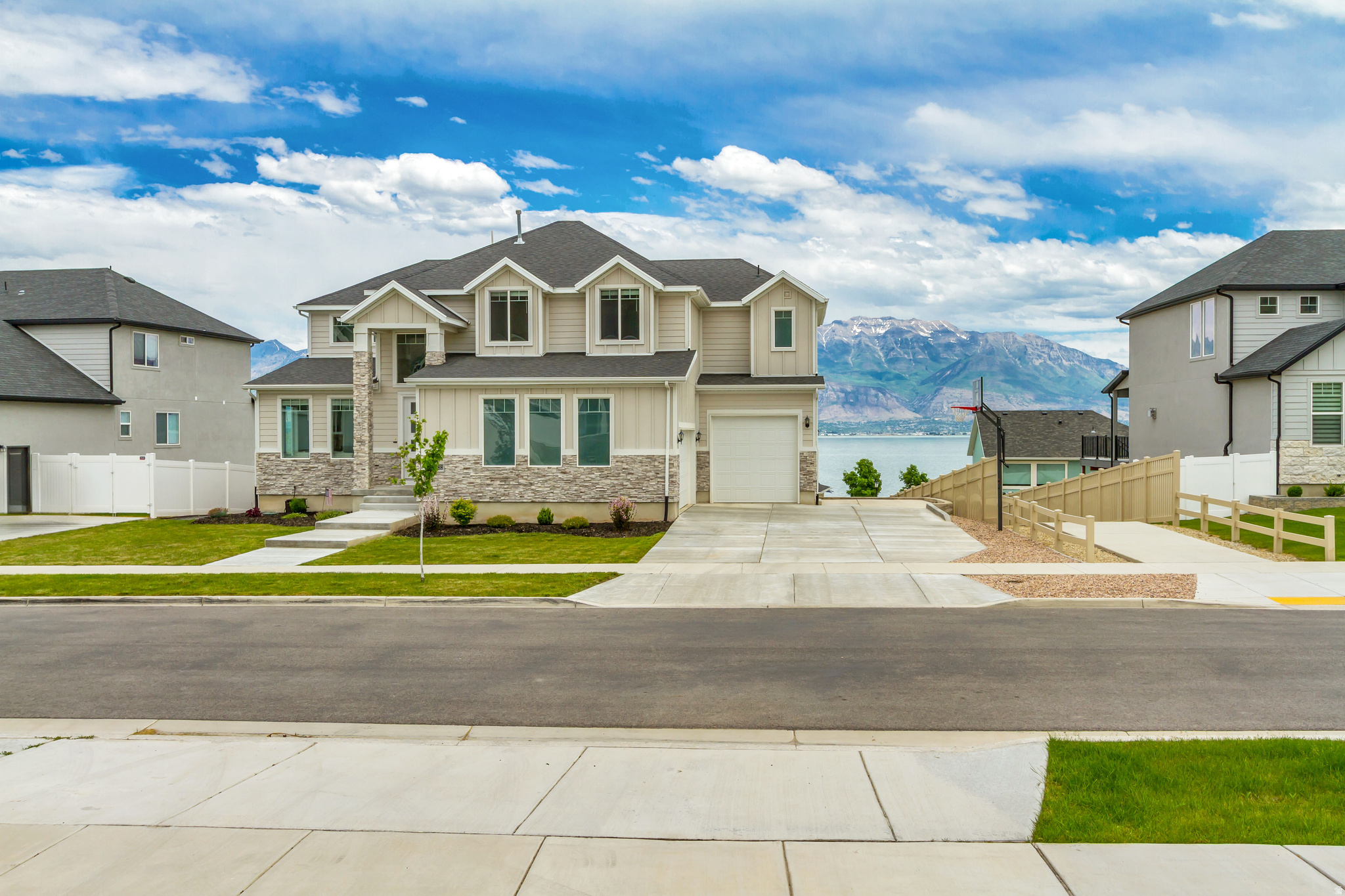 MALLARD BAY - Residential