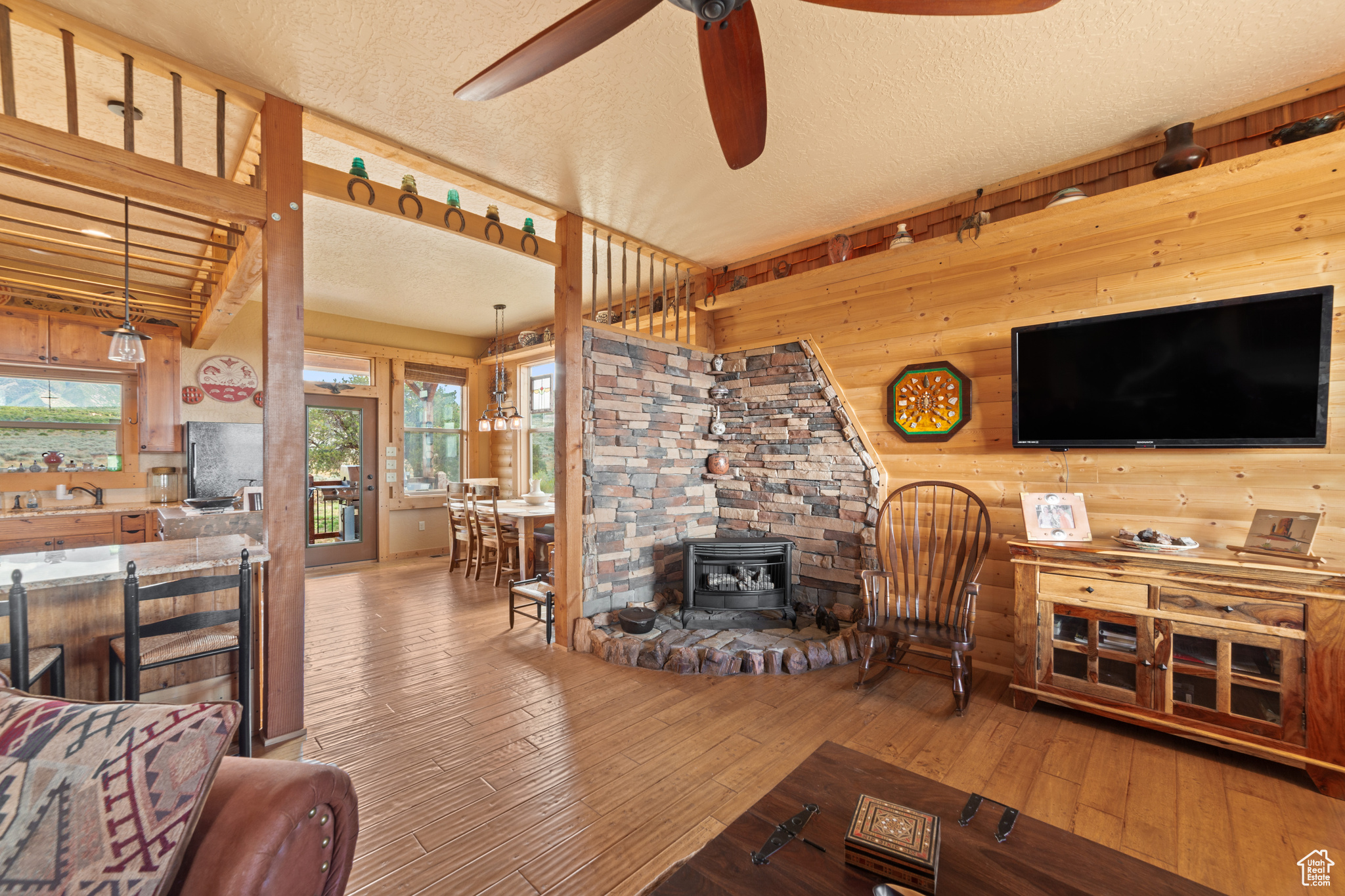 COUGAR CANYON RANCH - Residential